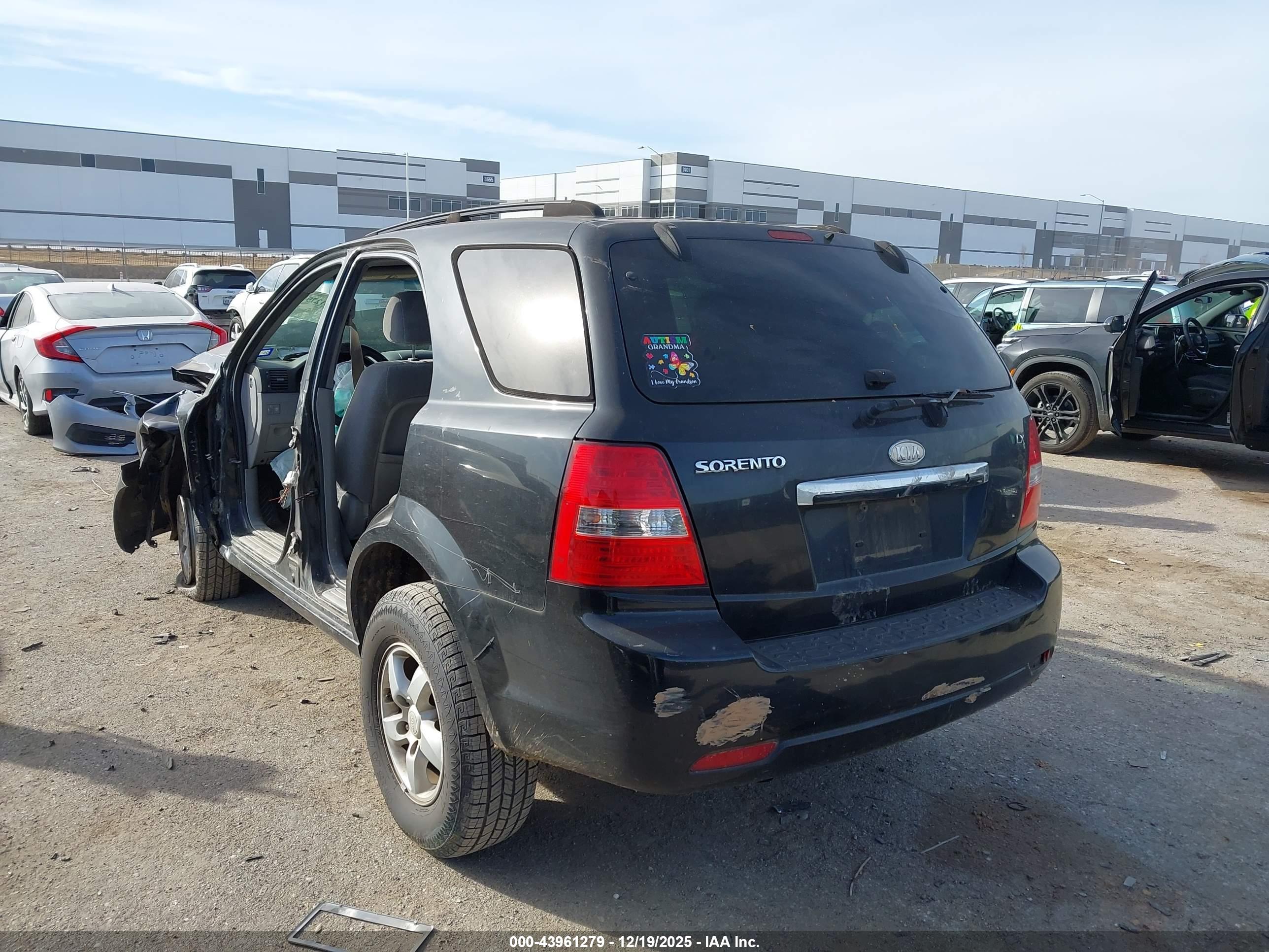 KIA SORENTO image 3
