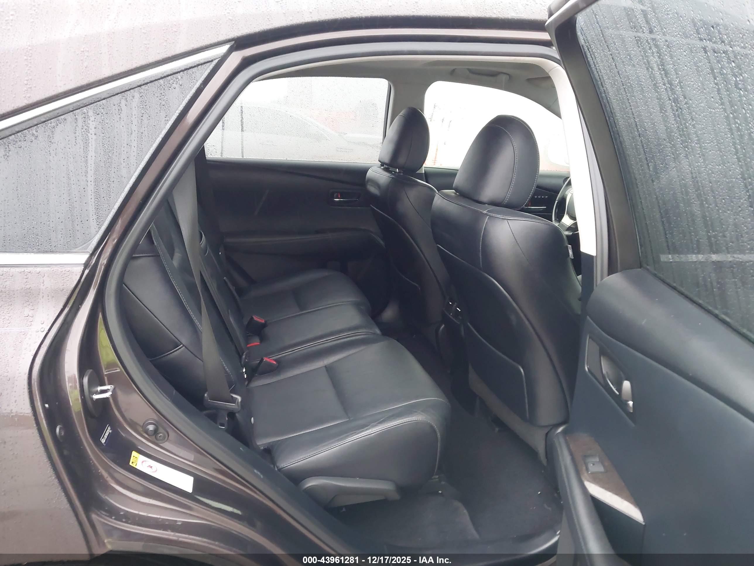 LEXUS RX image 8