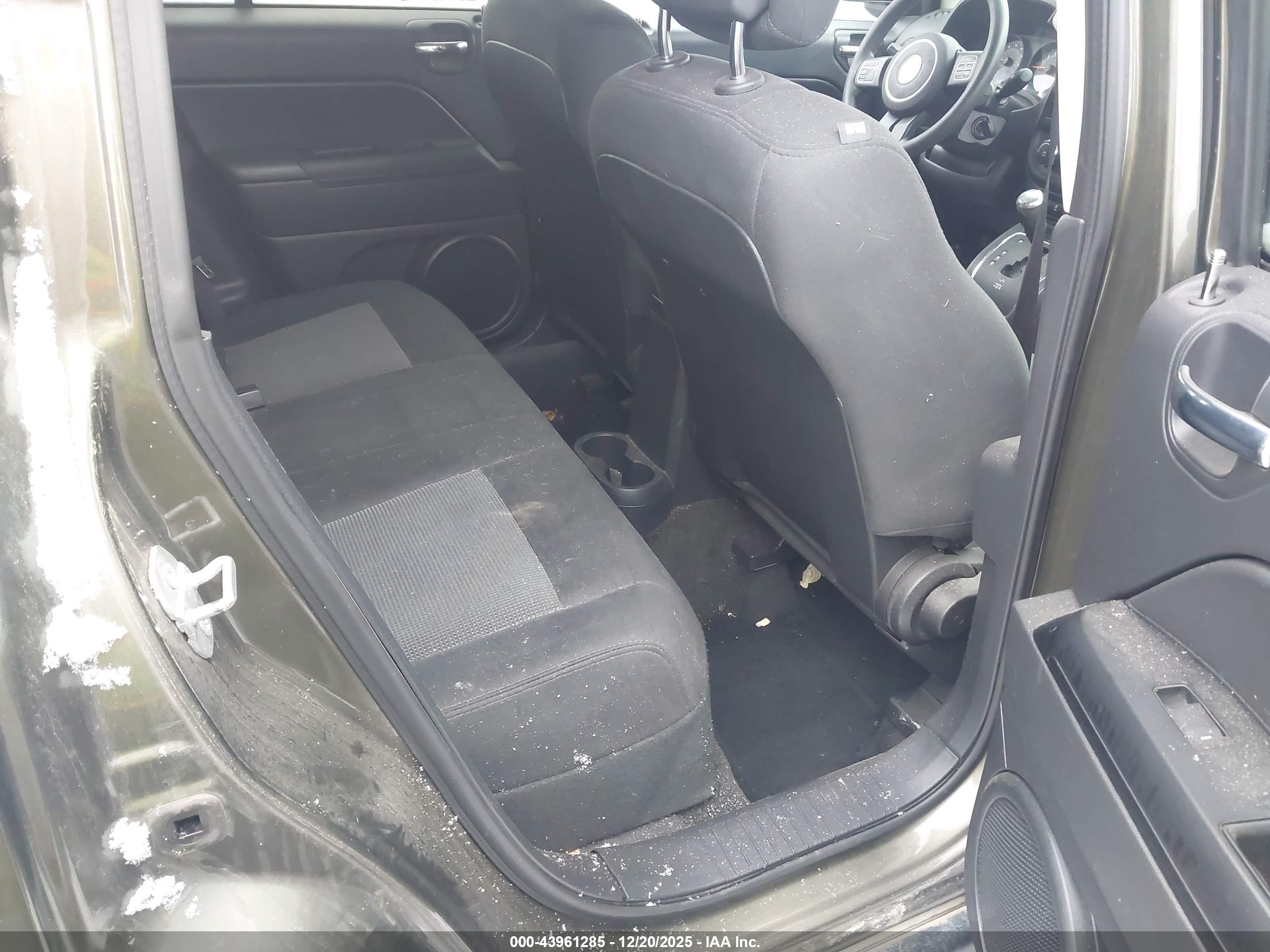 JEEP COMPASS image 8