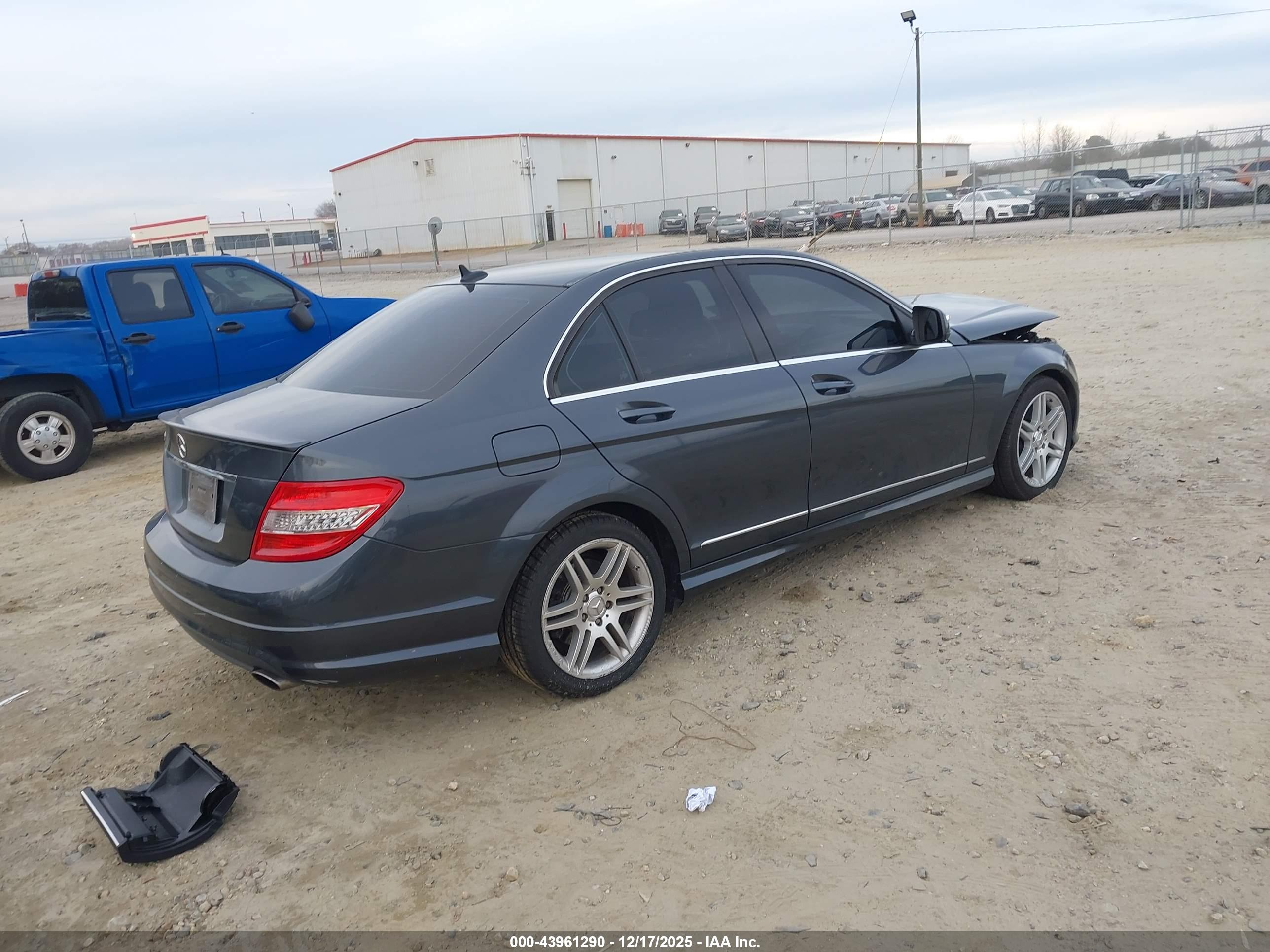 MERCEDES-BENZ C image 4