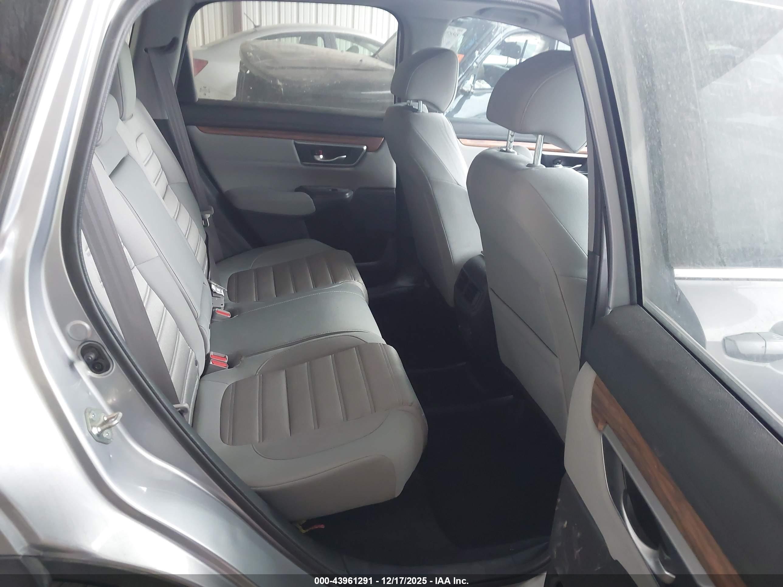HONDA CR-V image 8