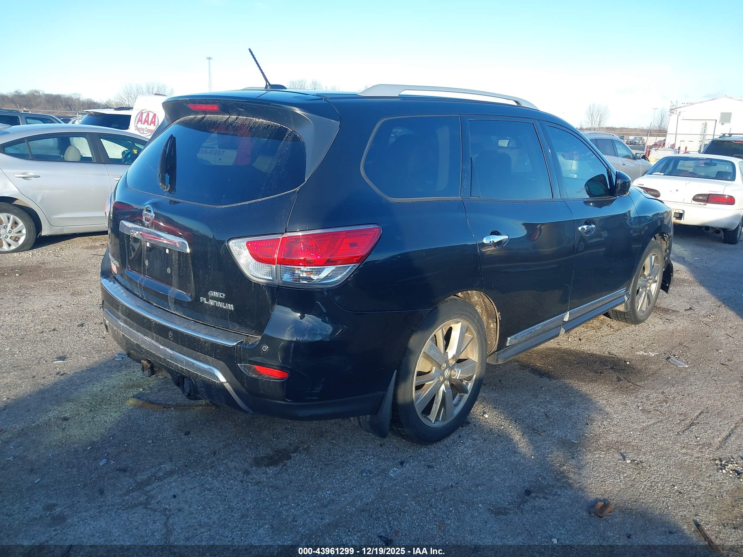 NISSAN PATHFINDER image 4