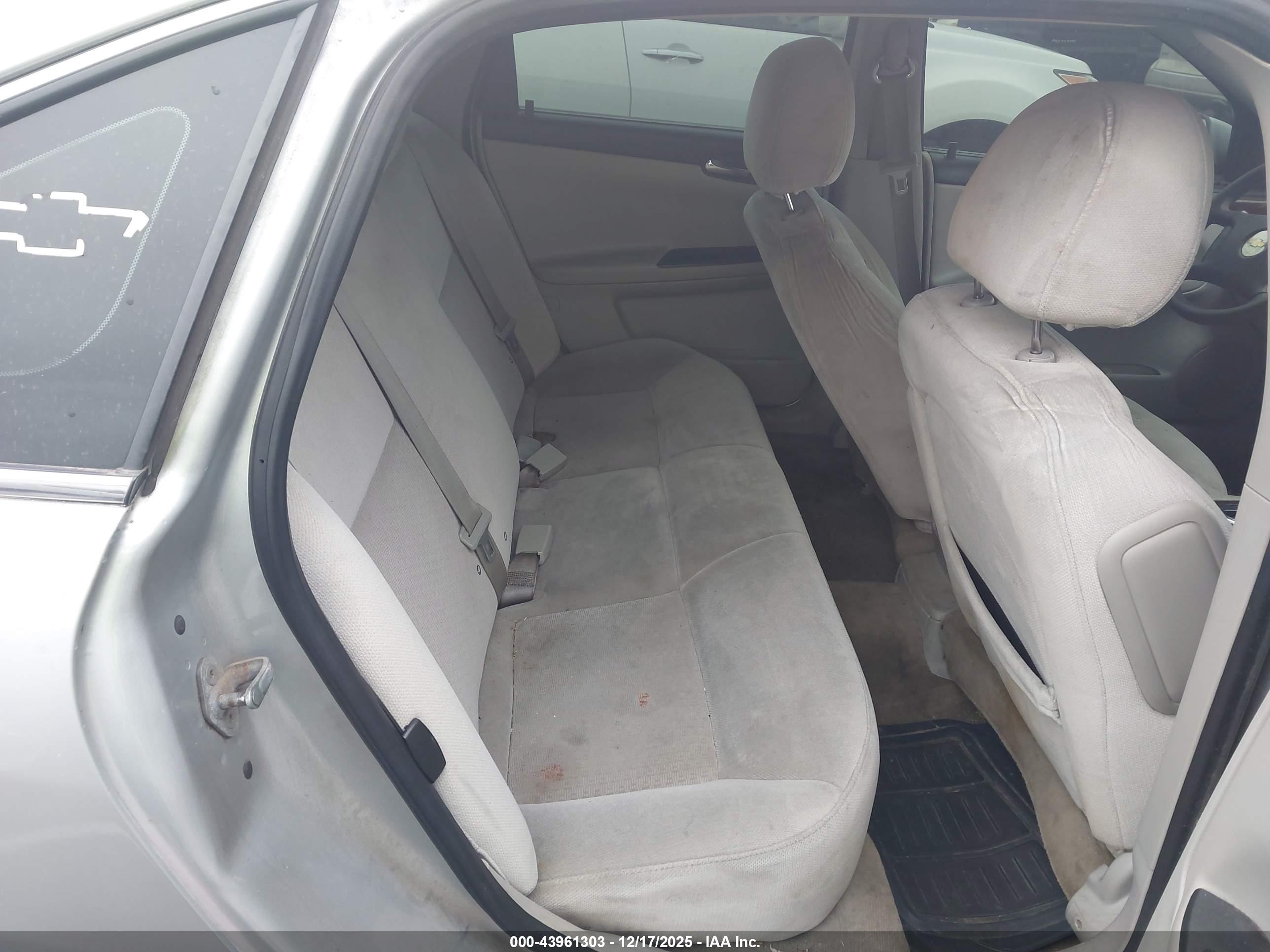 CHEVROLET IMPALA image 8