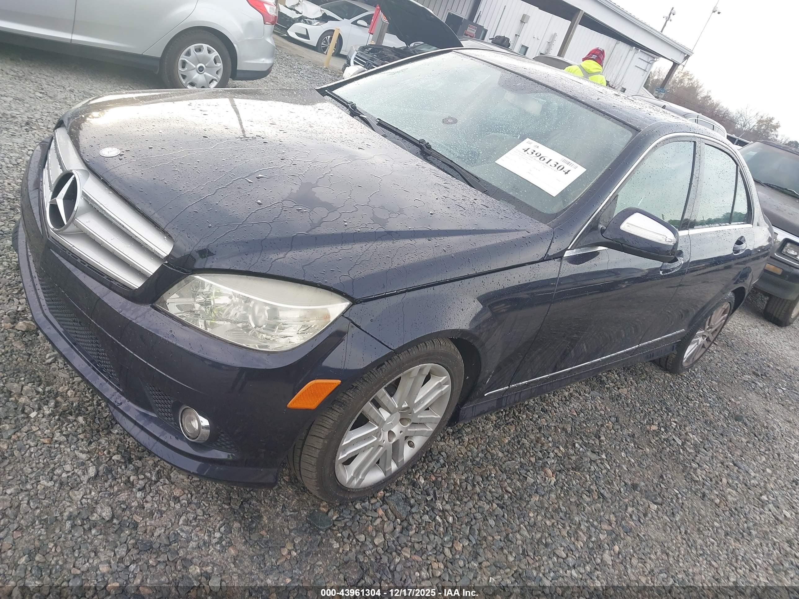 MERCEDES-BENZ C image 2