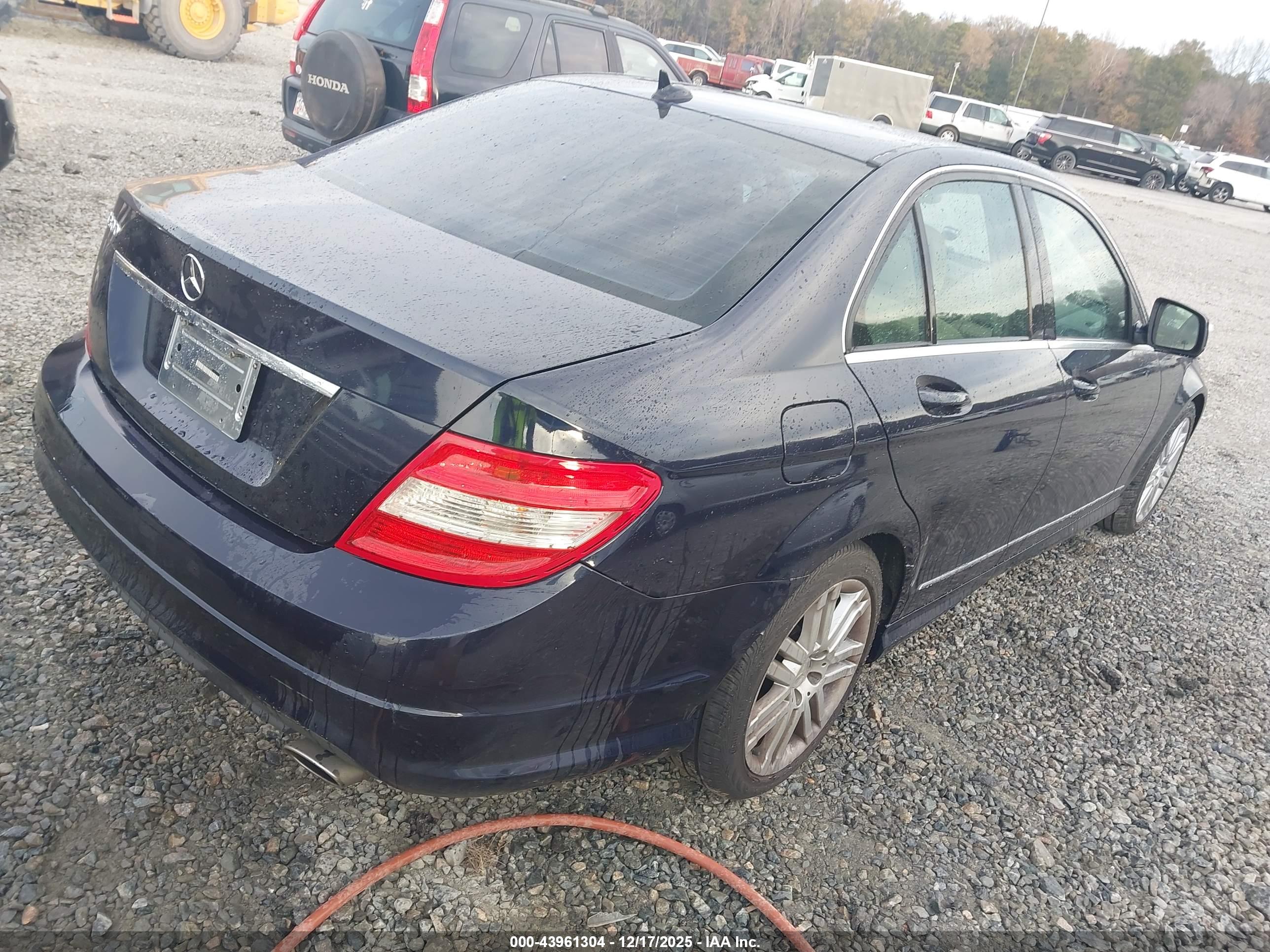 MERCEDES-BENZ C image 4