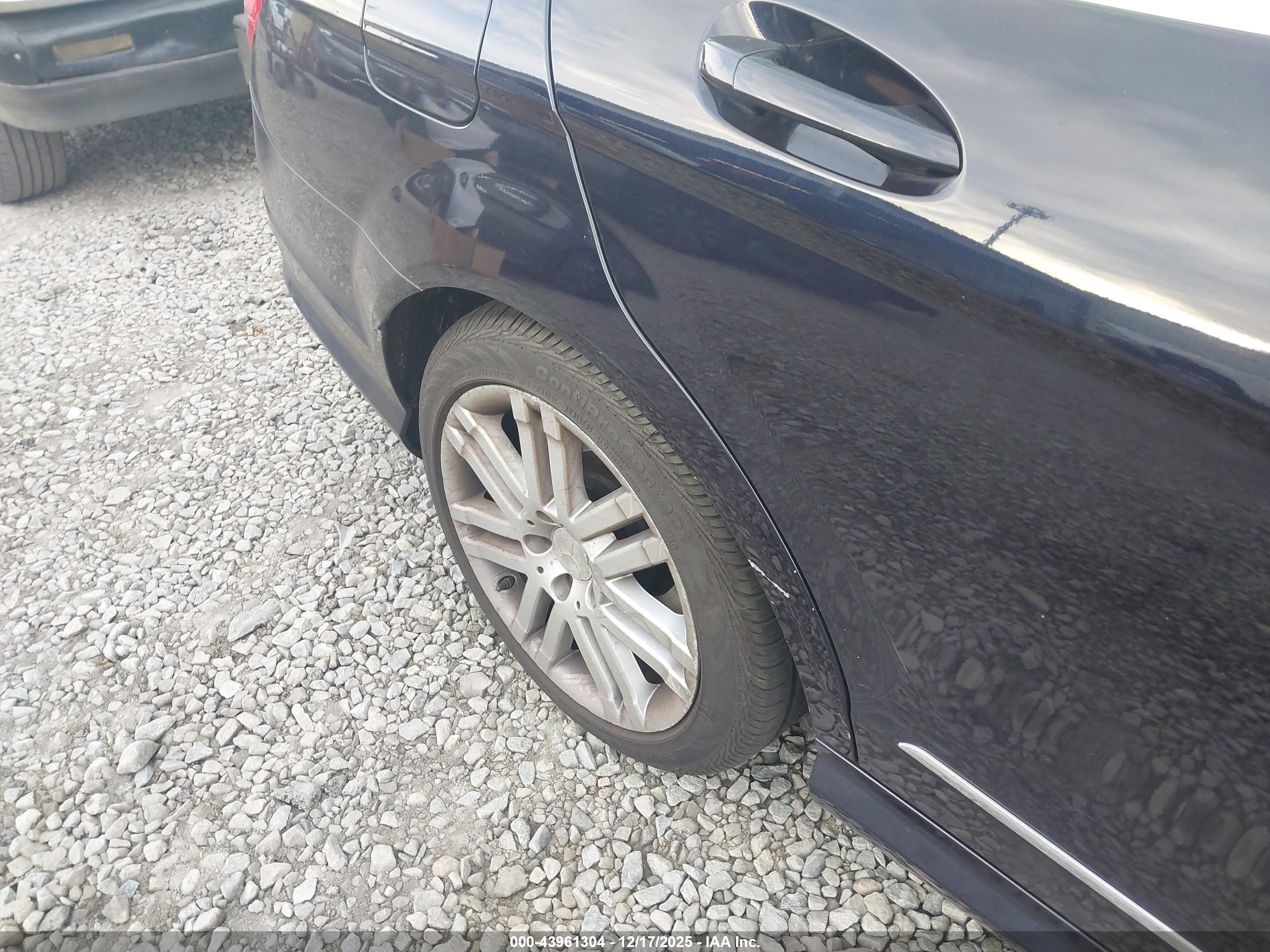 MERCEDES-BENZ C image 6