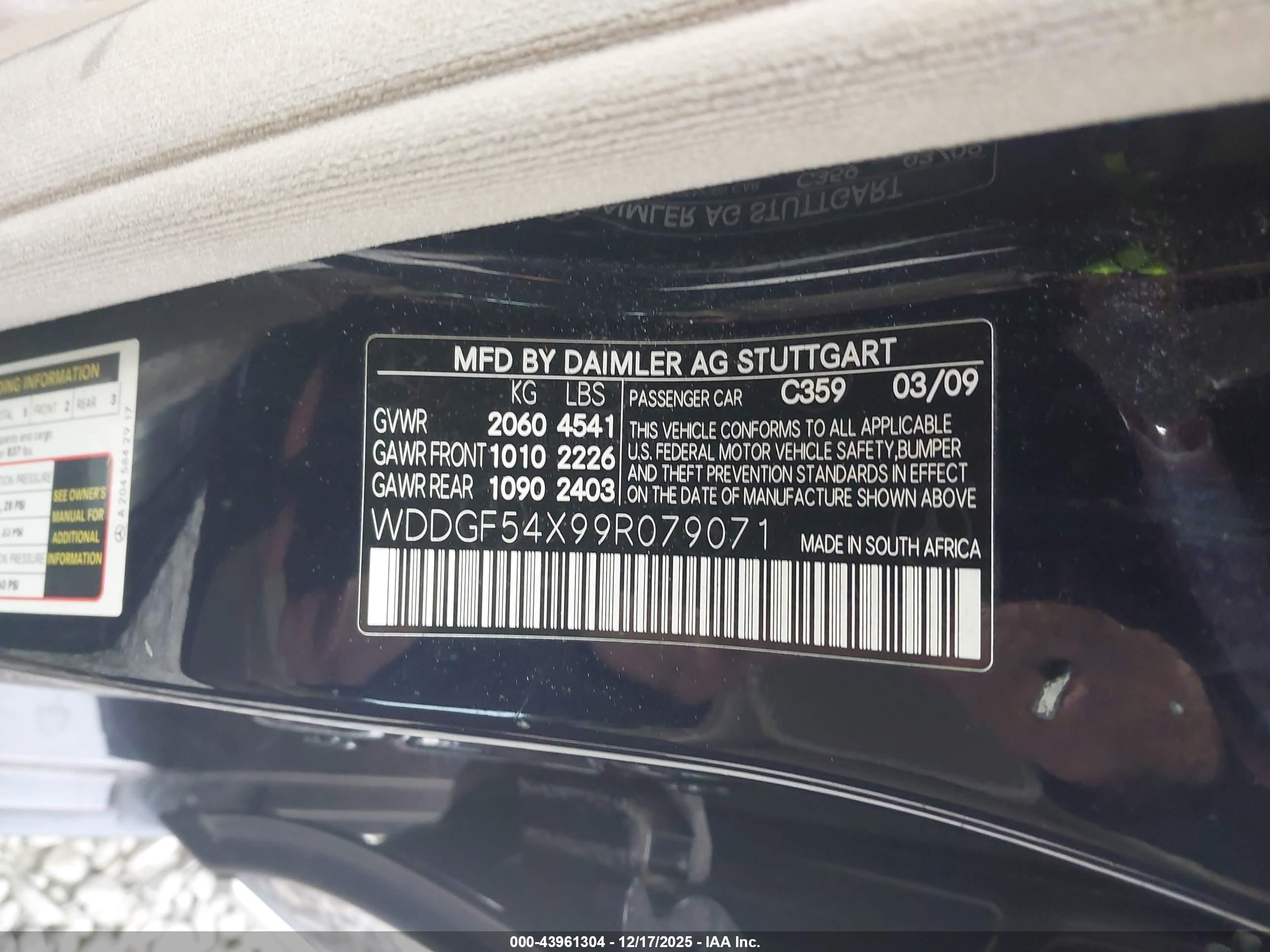 MERCEDES-BENZ C image 9