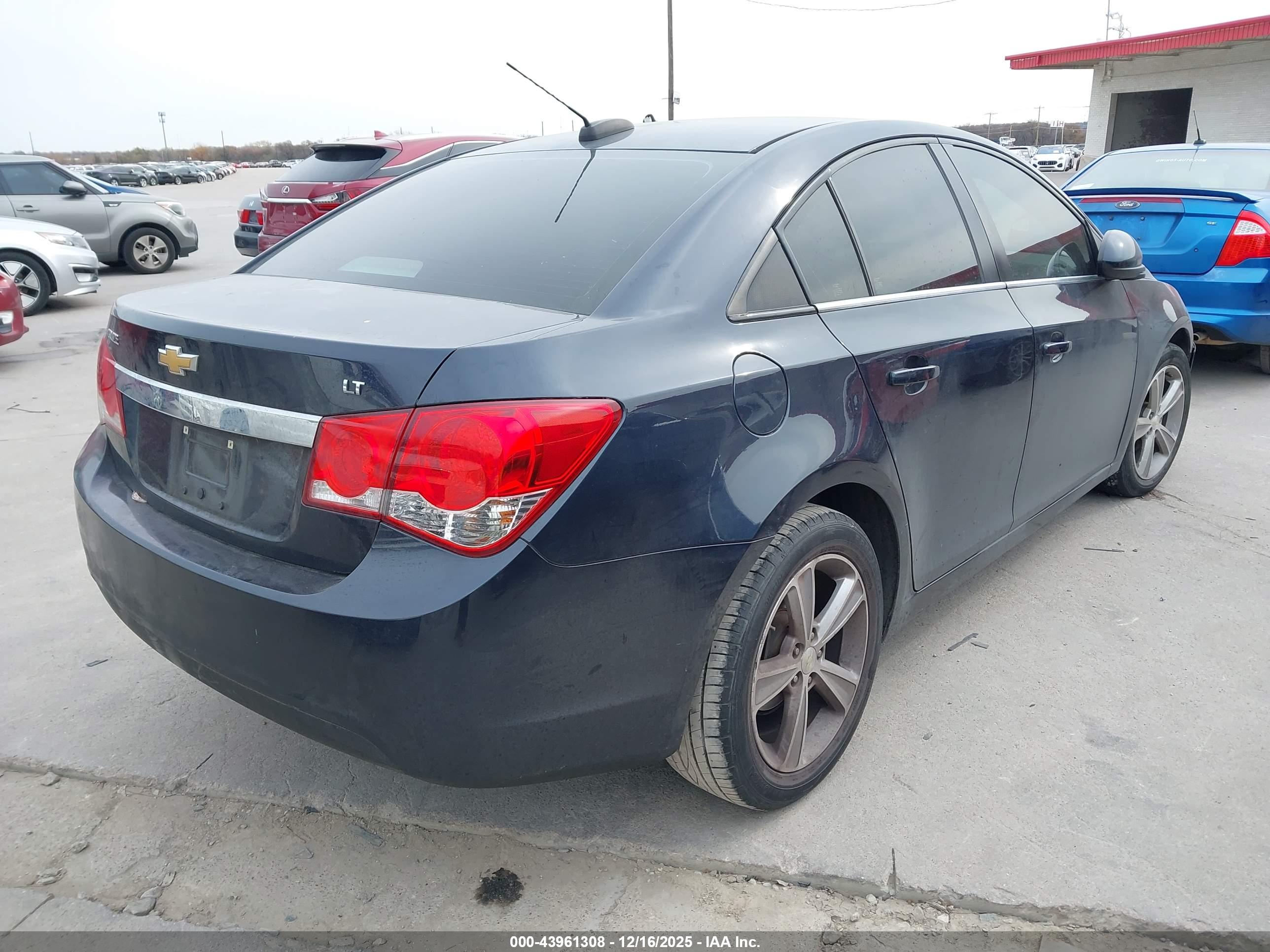 CHEVROLET CRUZE image 4