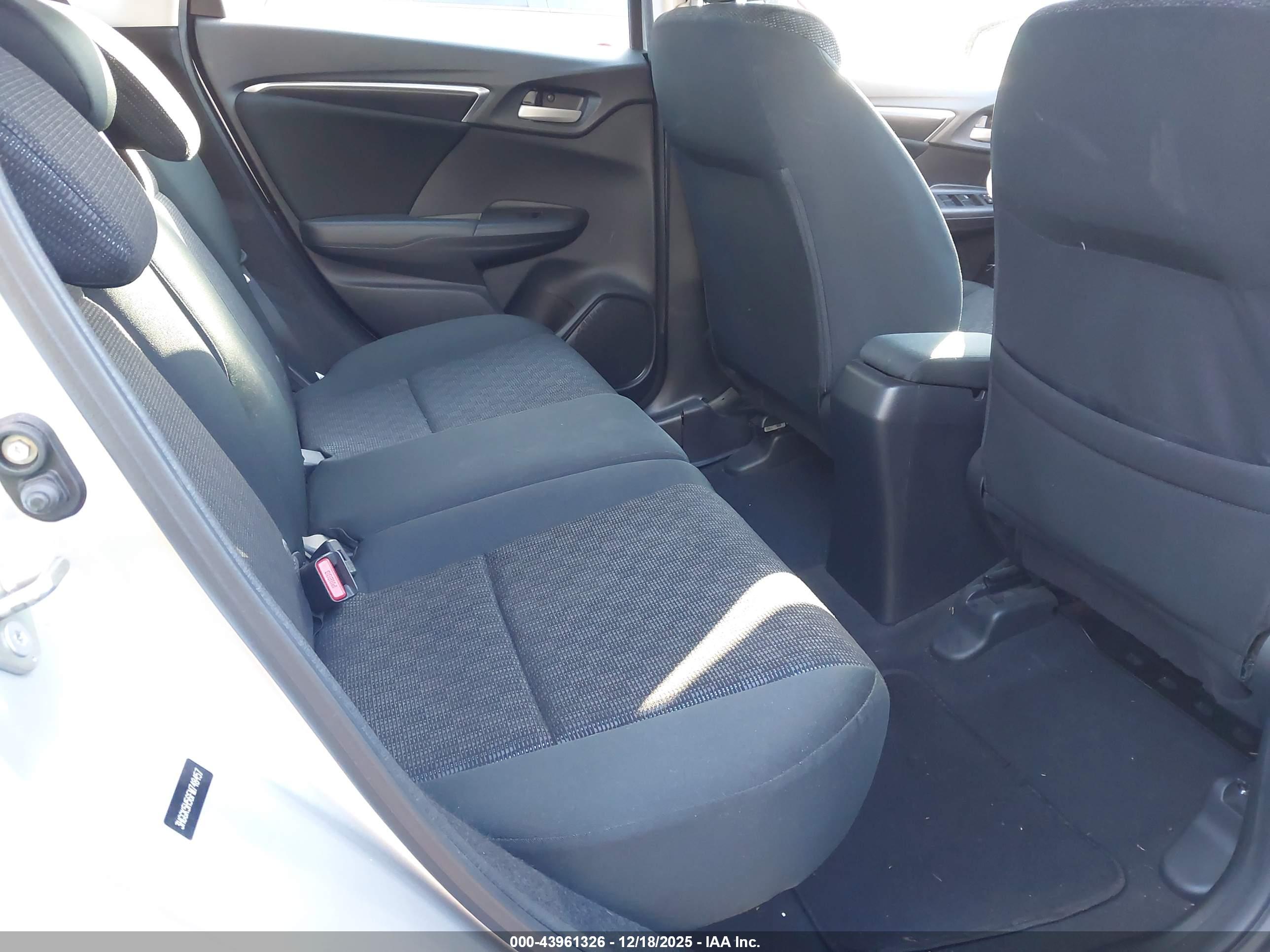 HONDA FIT image 8