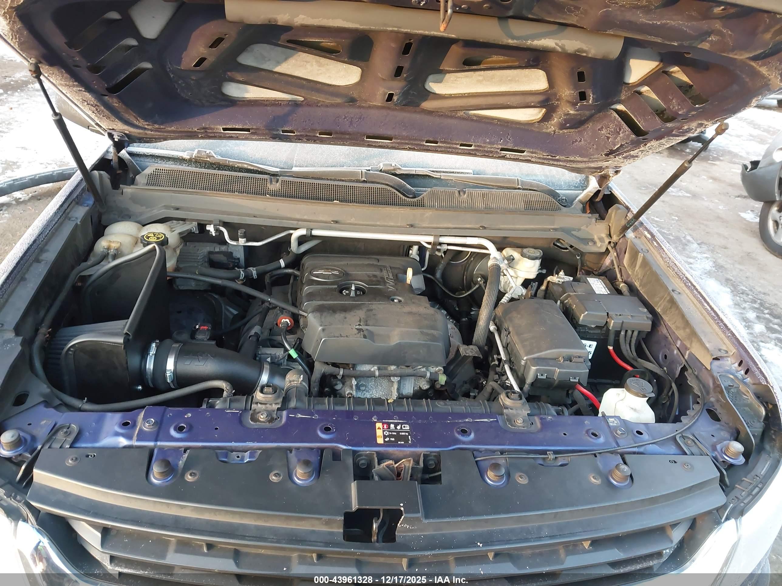 CHEVROLET COLORADO image 10