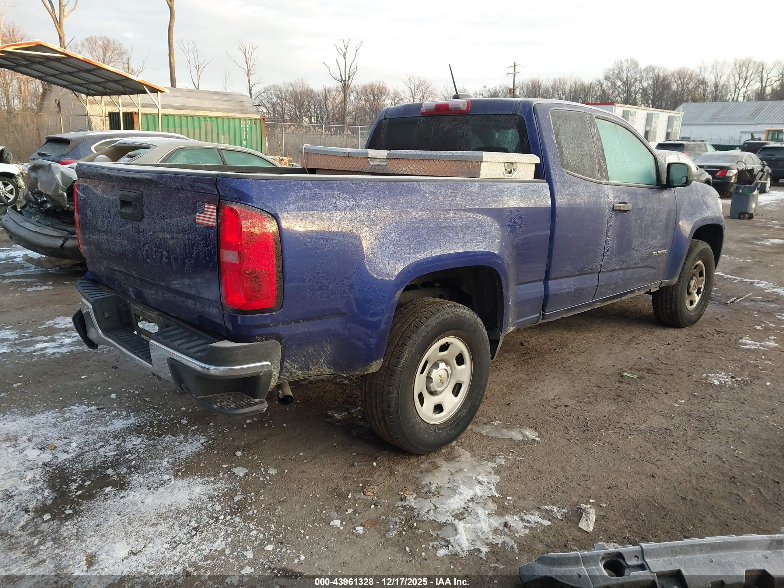 CHEVROLET COLORADO image 4