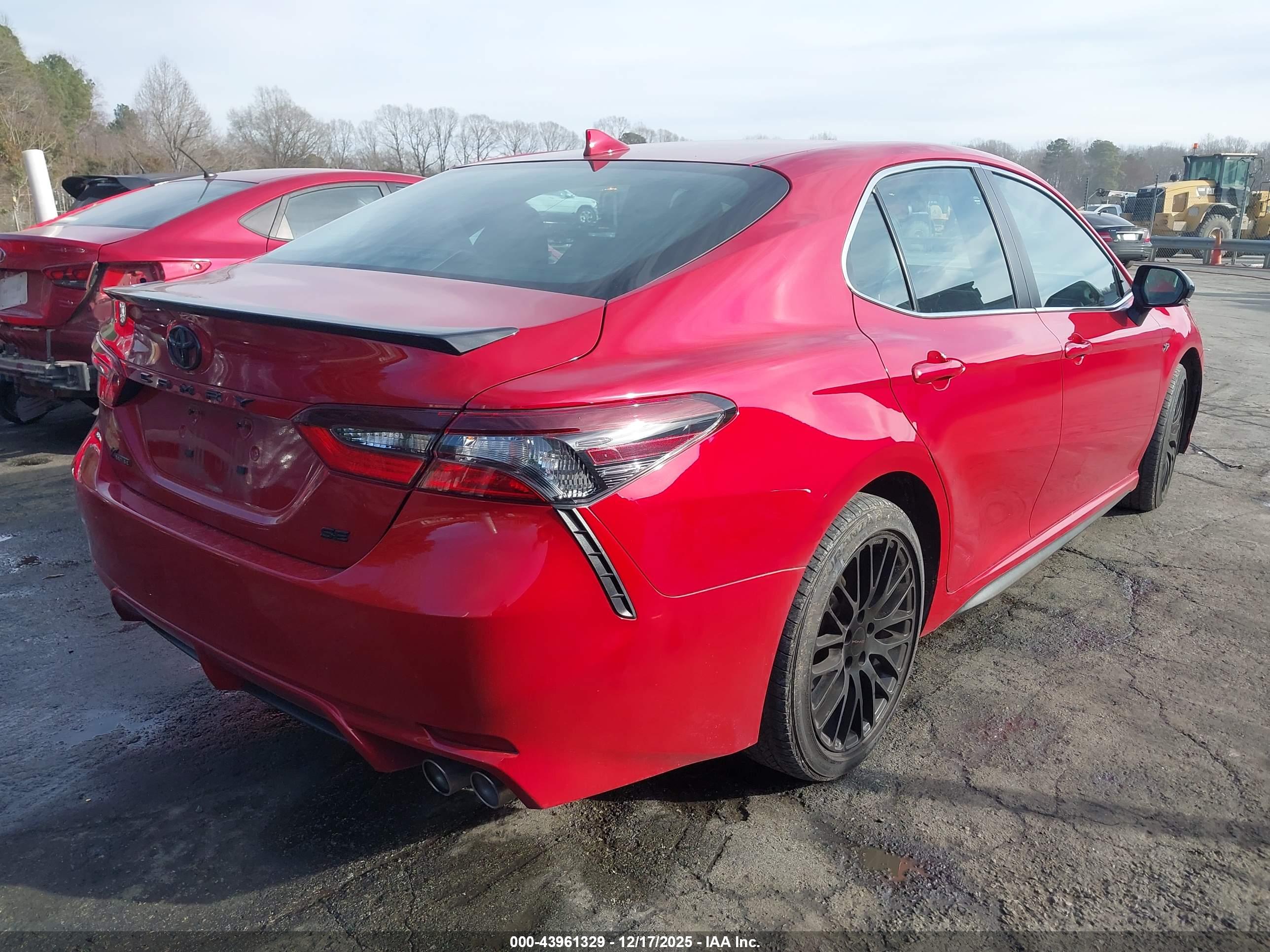 TOYOTA CAMRY image 4