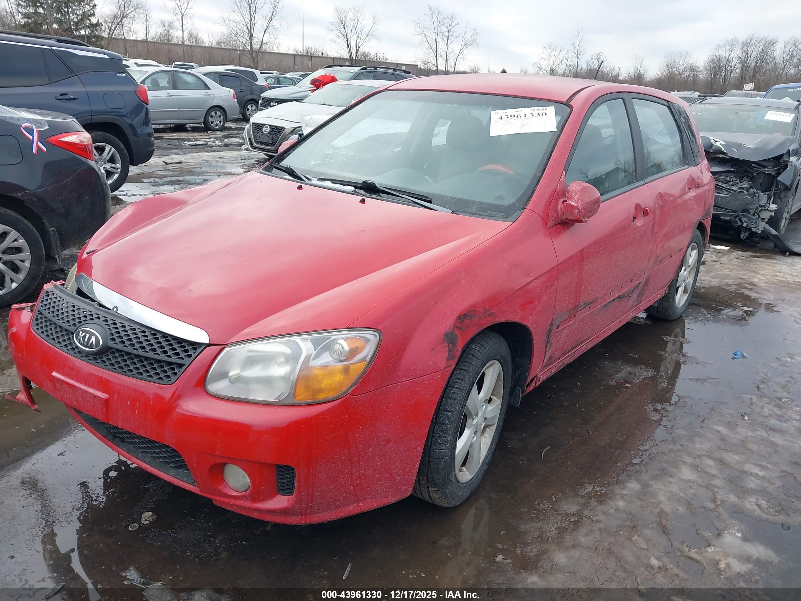 KIA SPECTRA5 image 2
