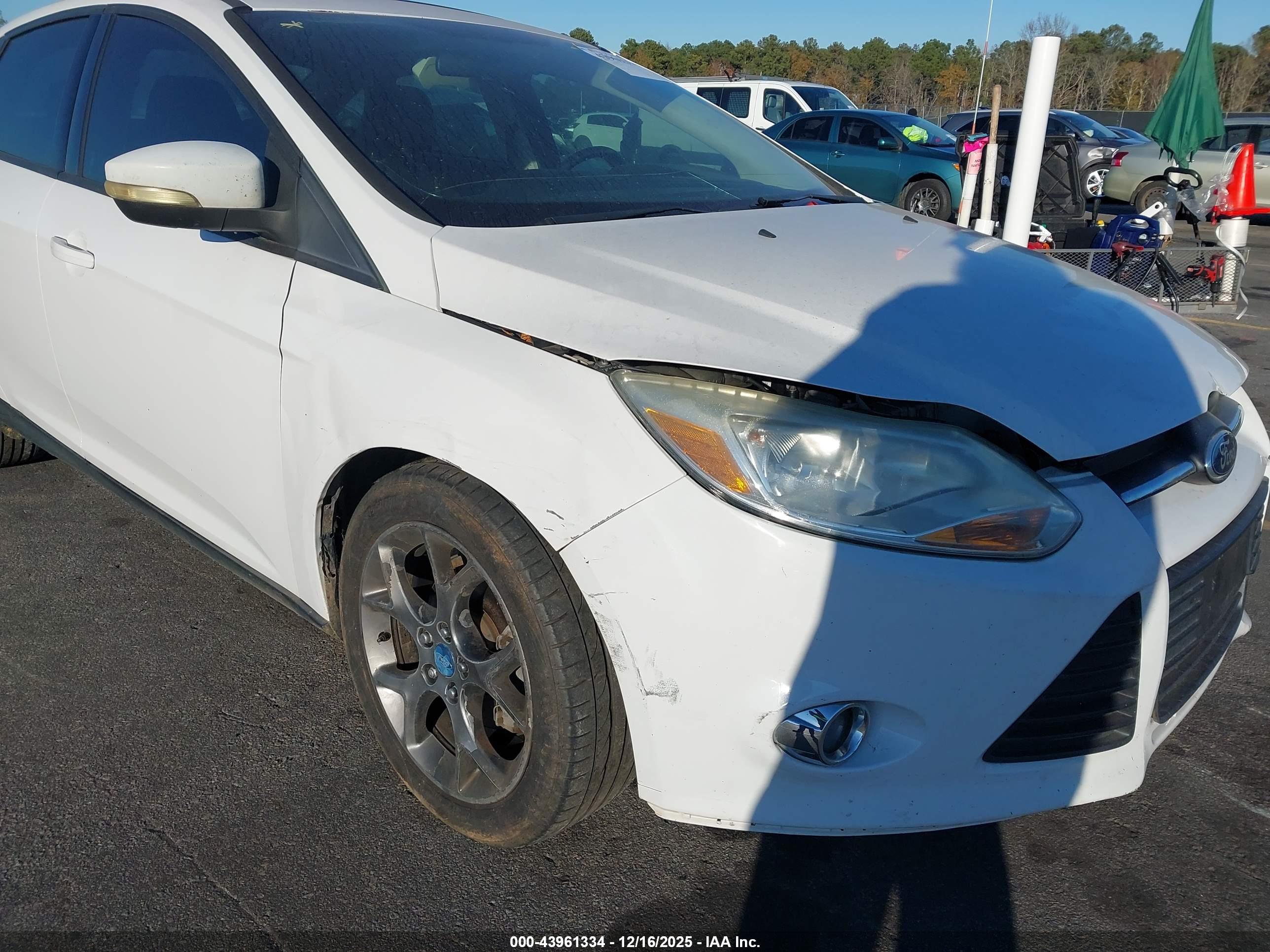 FORD FOCUS image 6