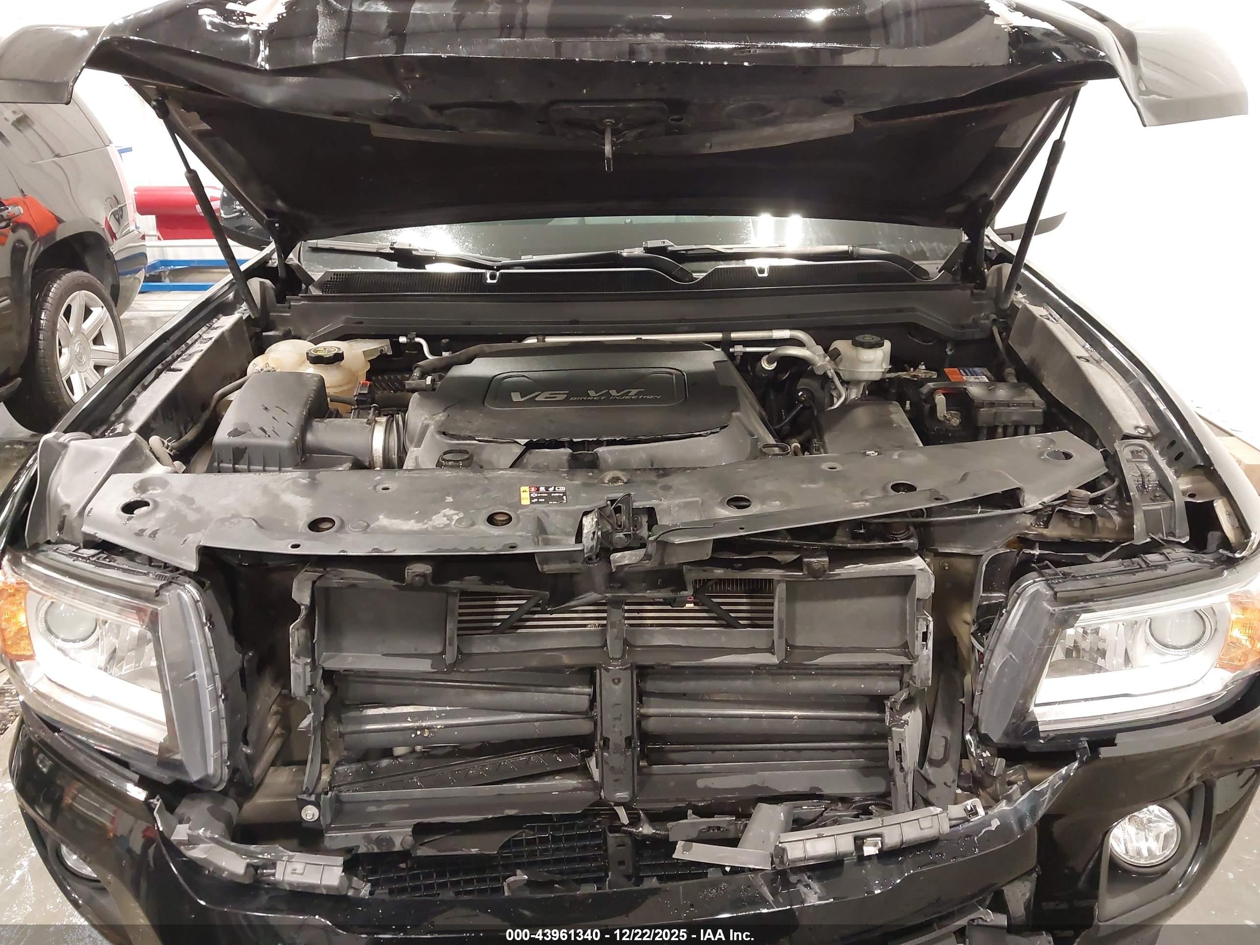 GMC CANYON image 10