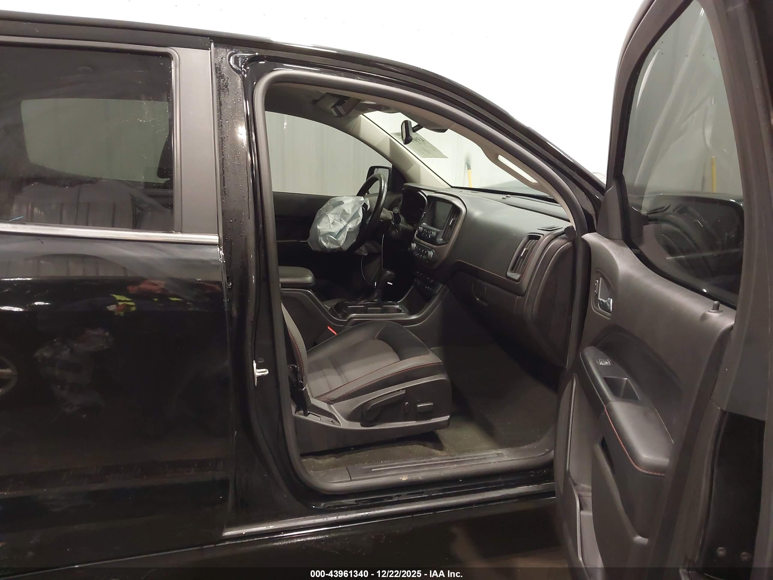 GMC CANYON image 5