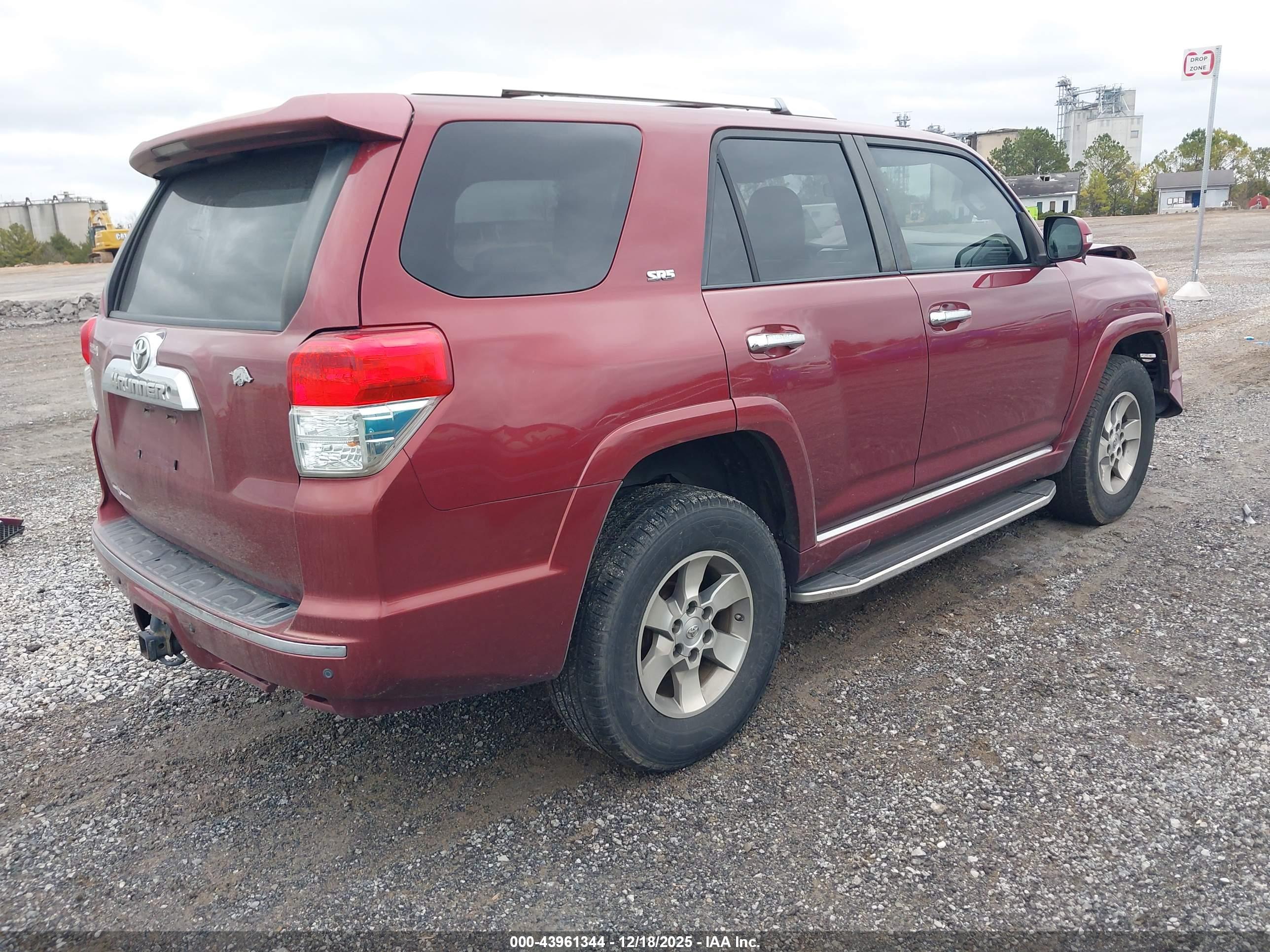TOYOTA 4RUNNER image 4