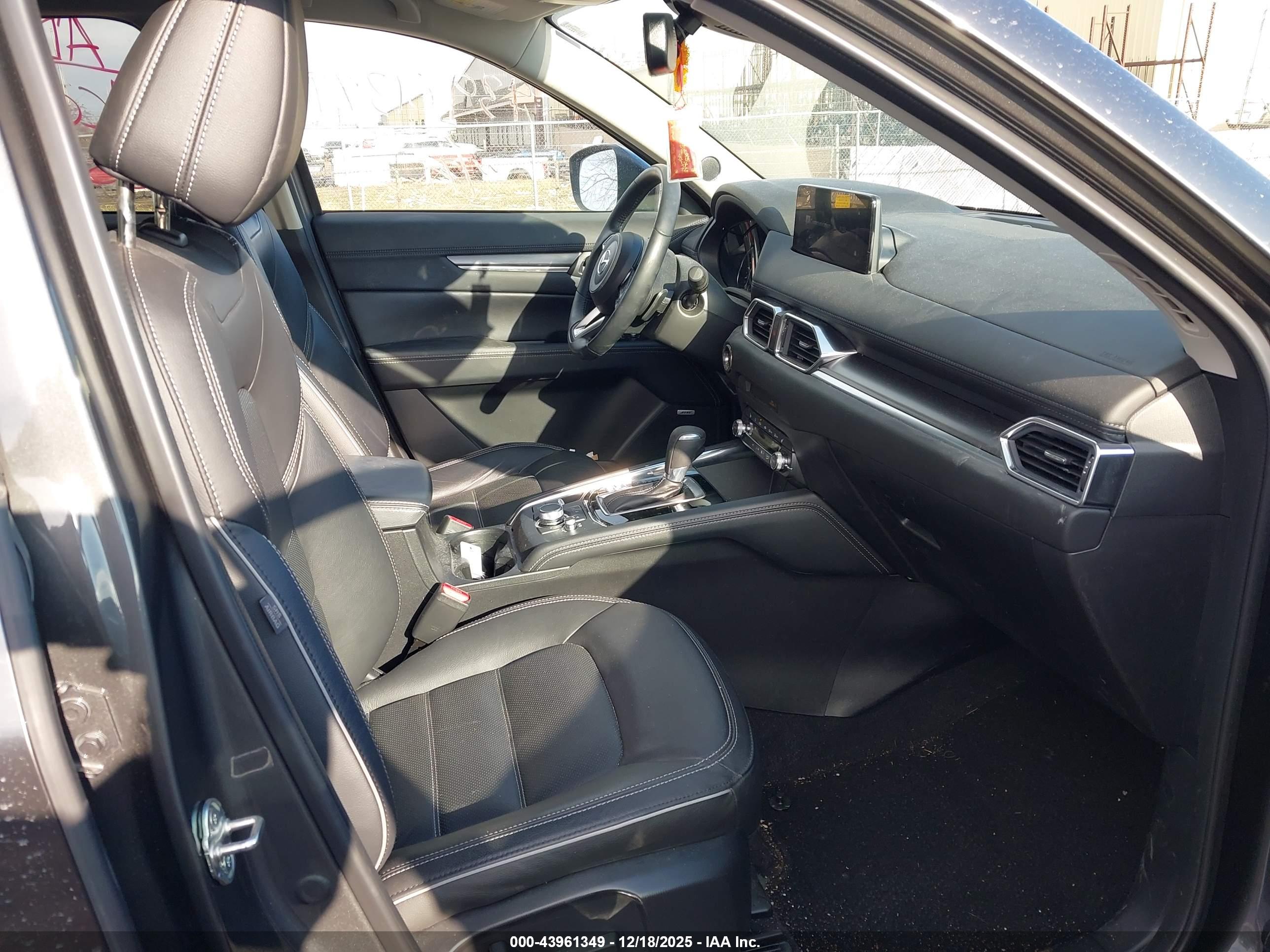 MAZDA CX-5 image 5