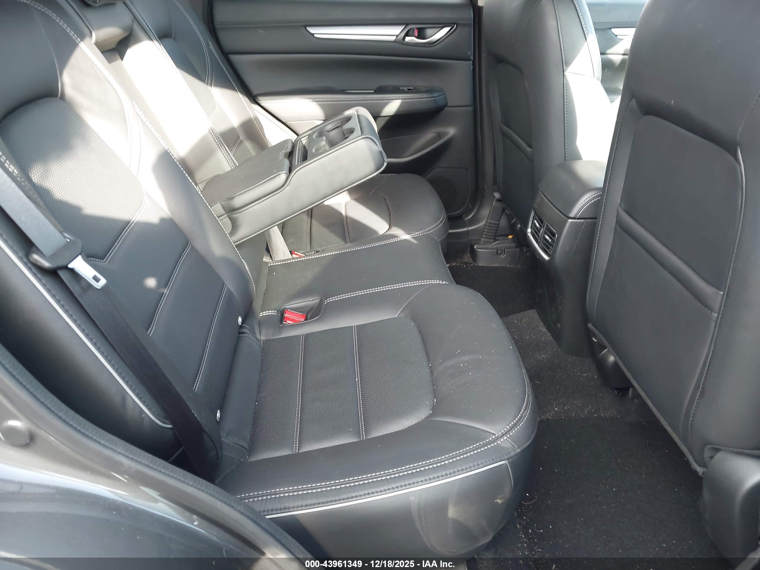 MAZDA CX-5 image 8