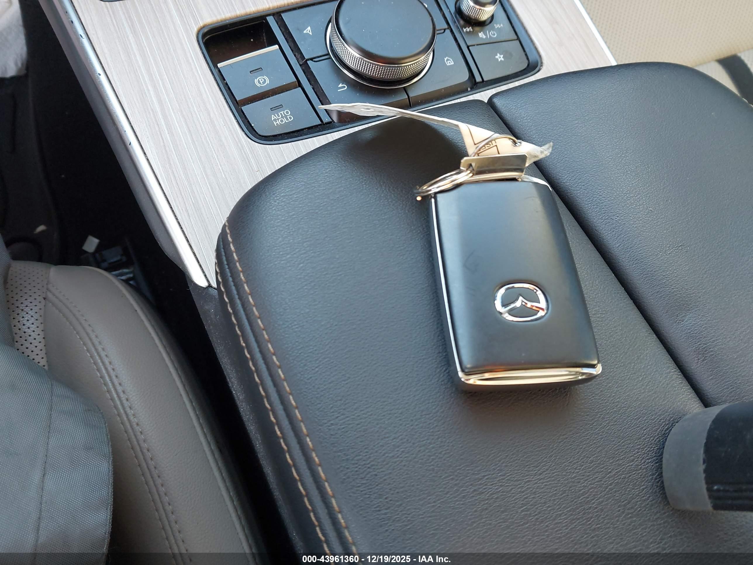 MAZDA CX-90 image 11