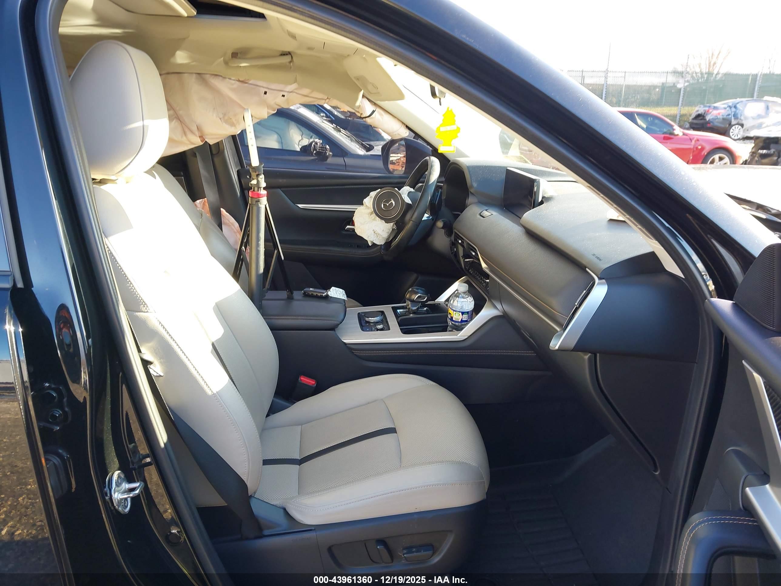 MAZDA CX-90 image 5