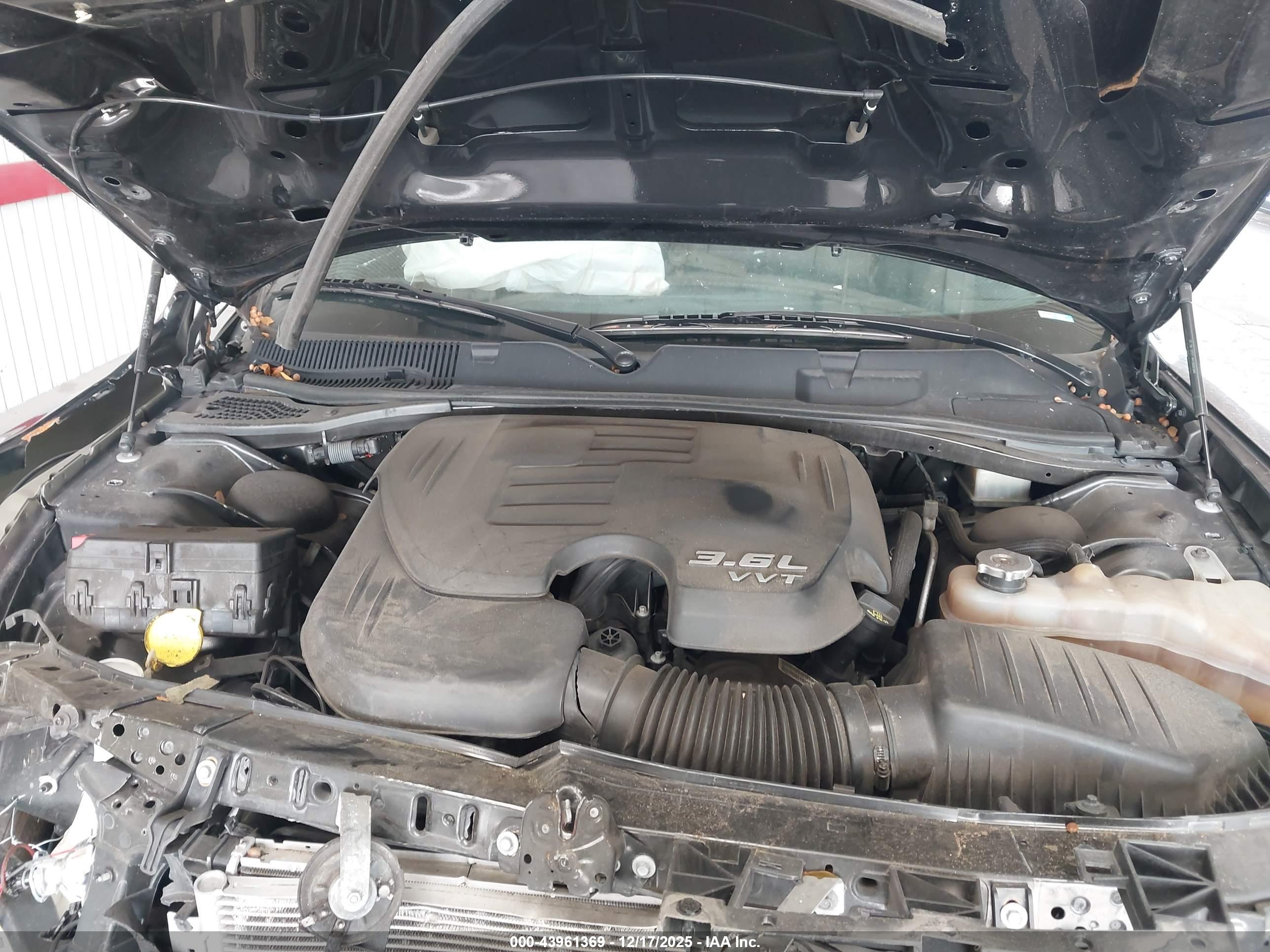 DODGE CHALLENGER image 10