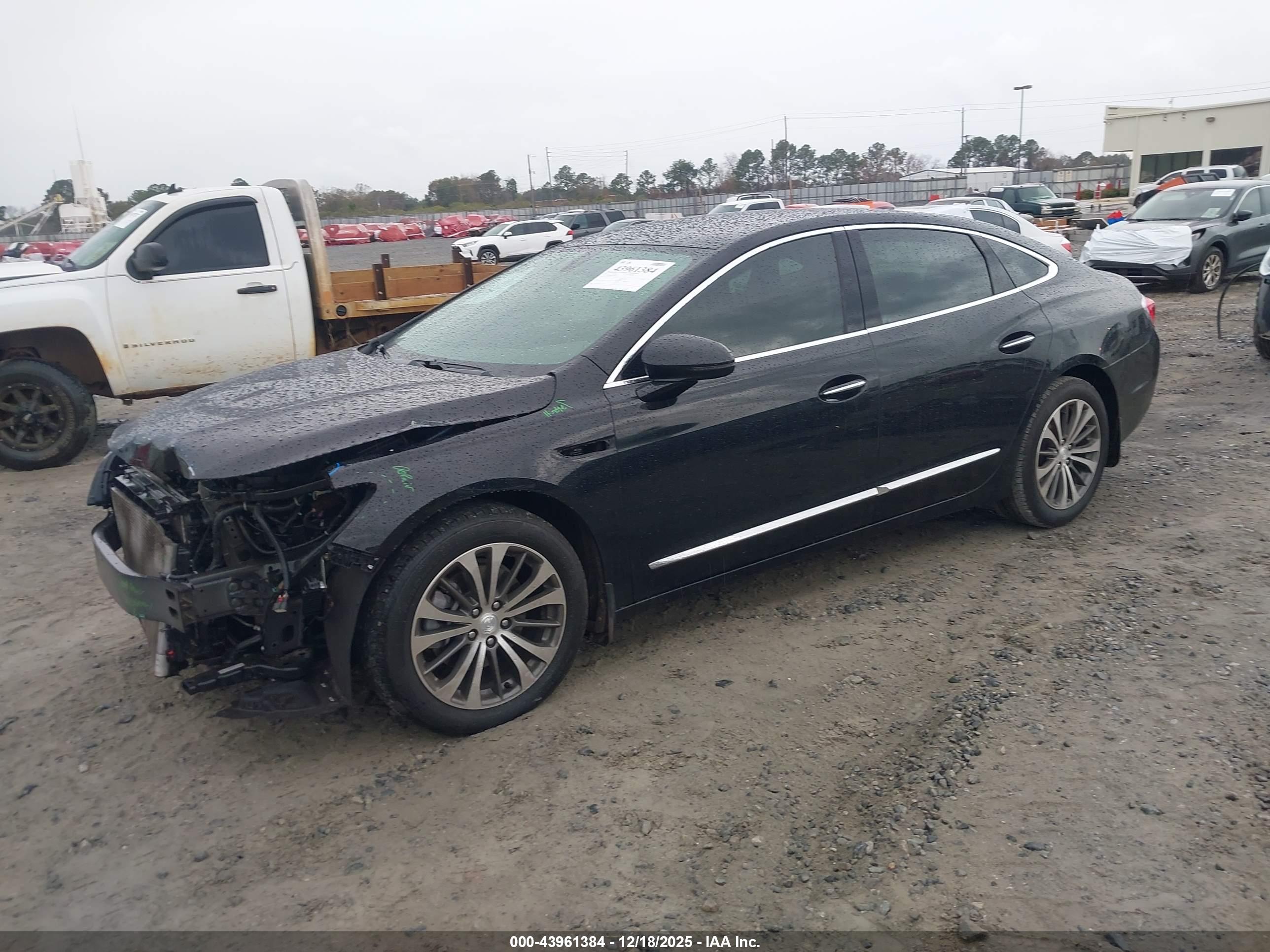 BUICK LACROSSE image 2