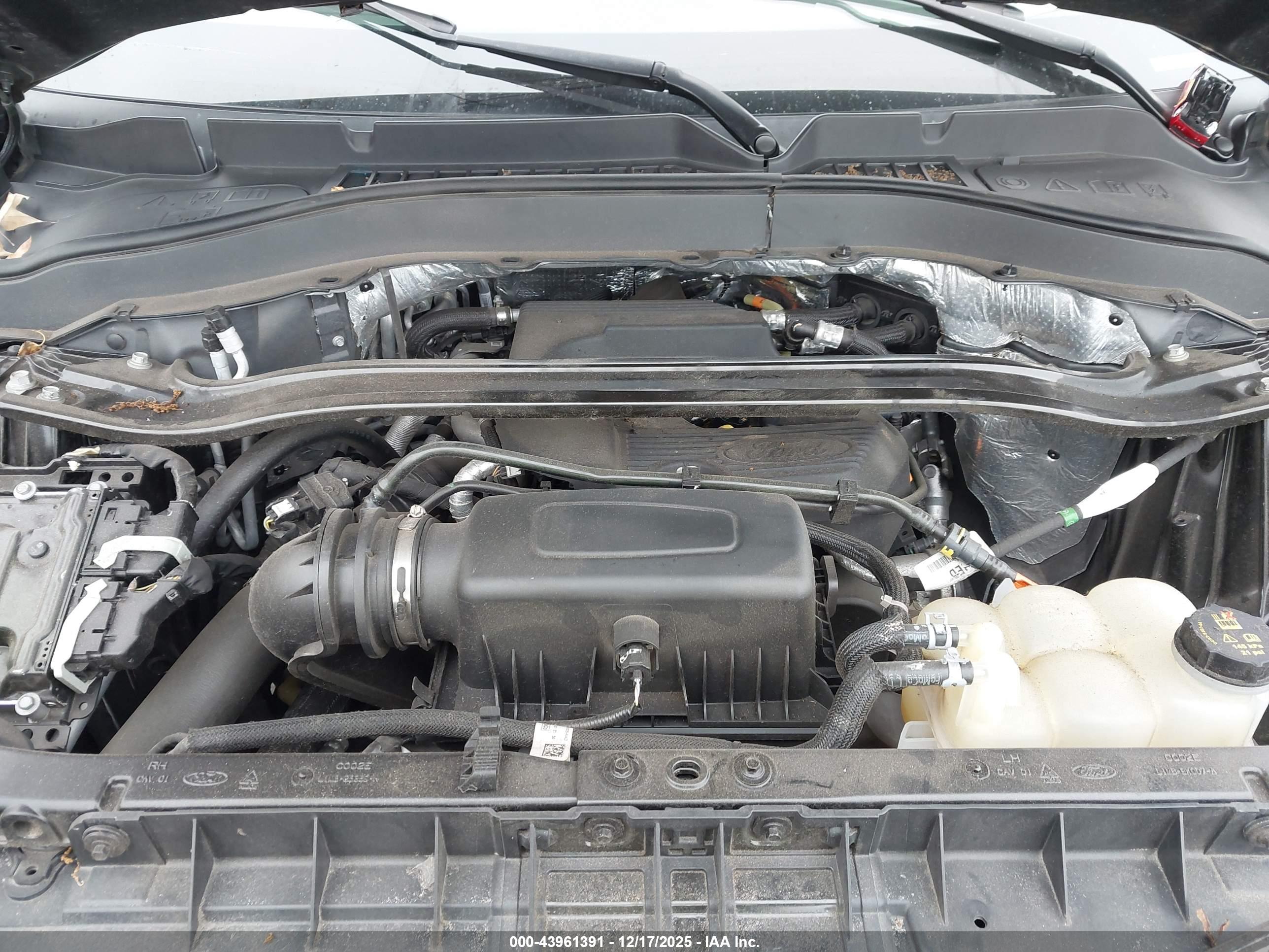 FORD EXPLORER image 10