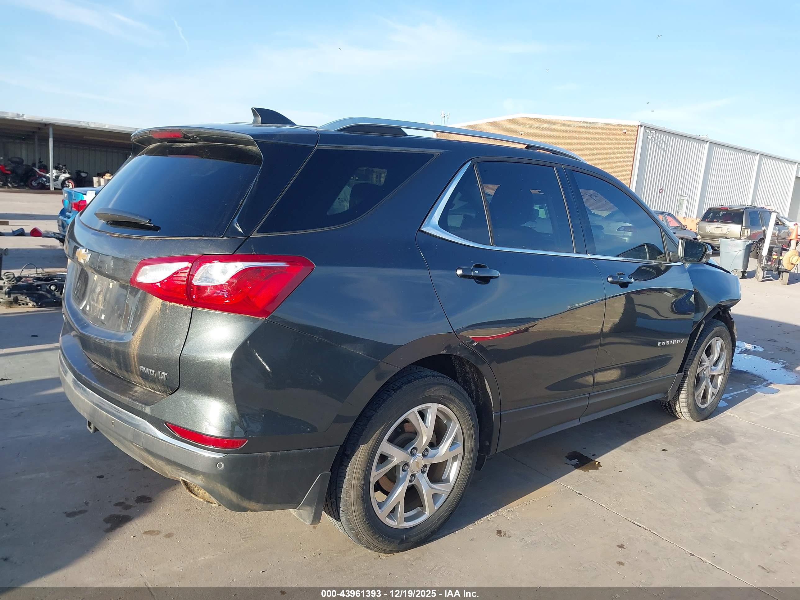 CHEVROLET EQUINOX image 4