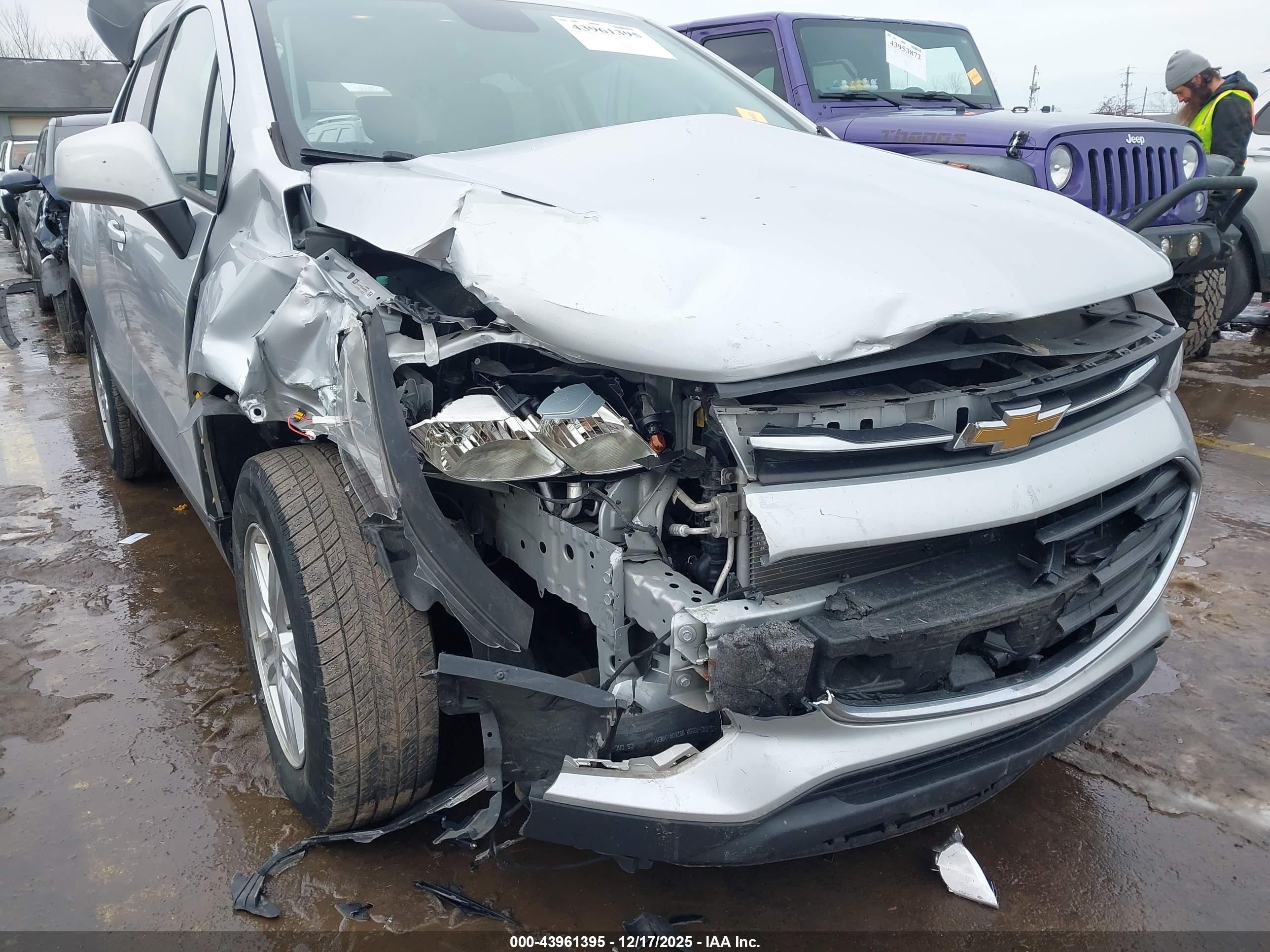 CHEVROLET TRAX image 6