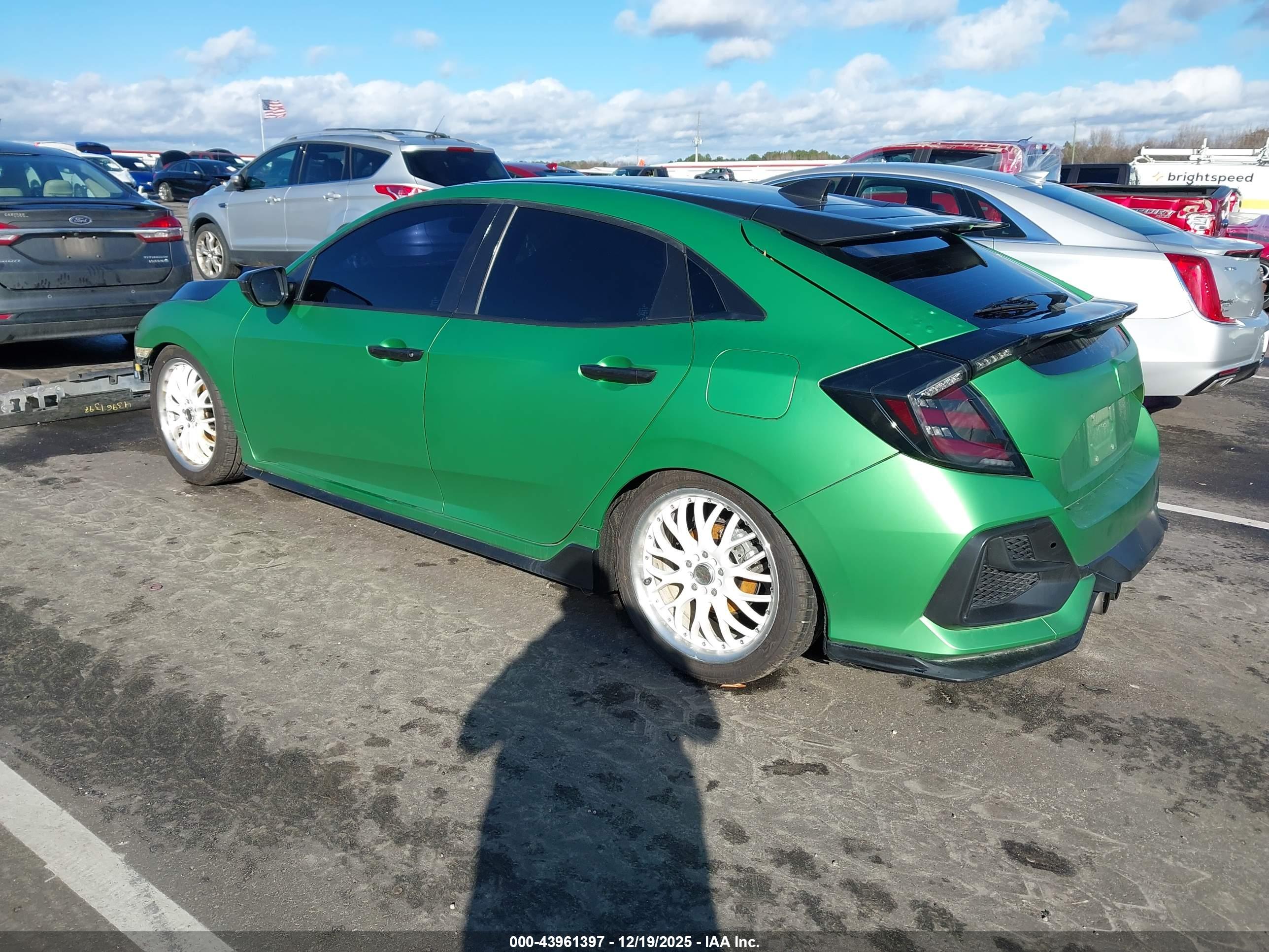 HONDA CIVIC image 3