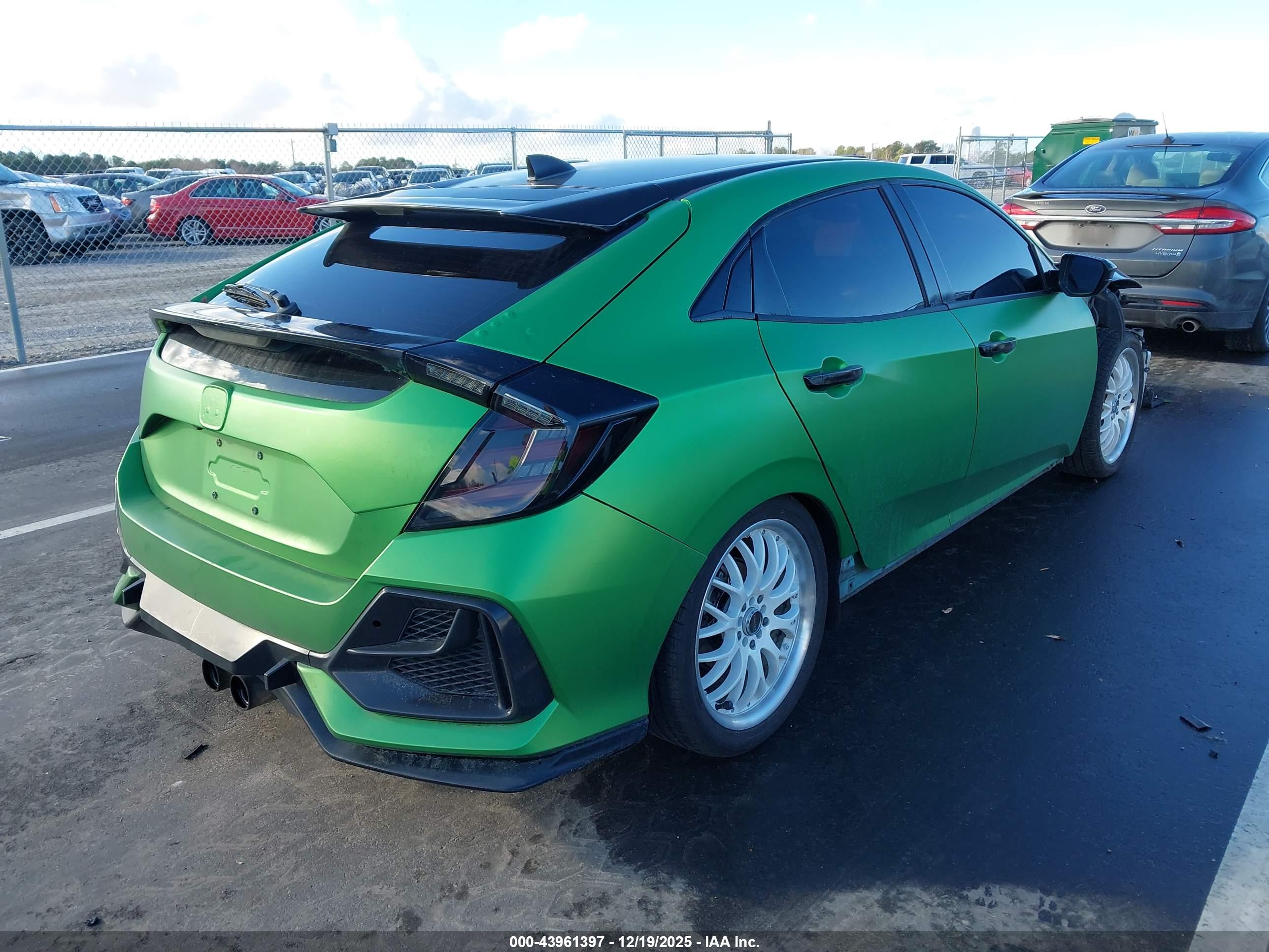 HONDA CIVIC image 4