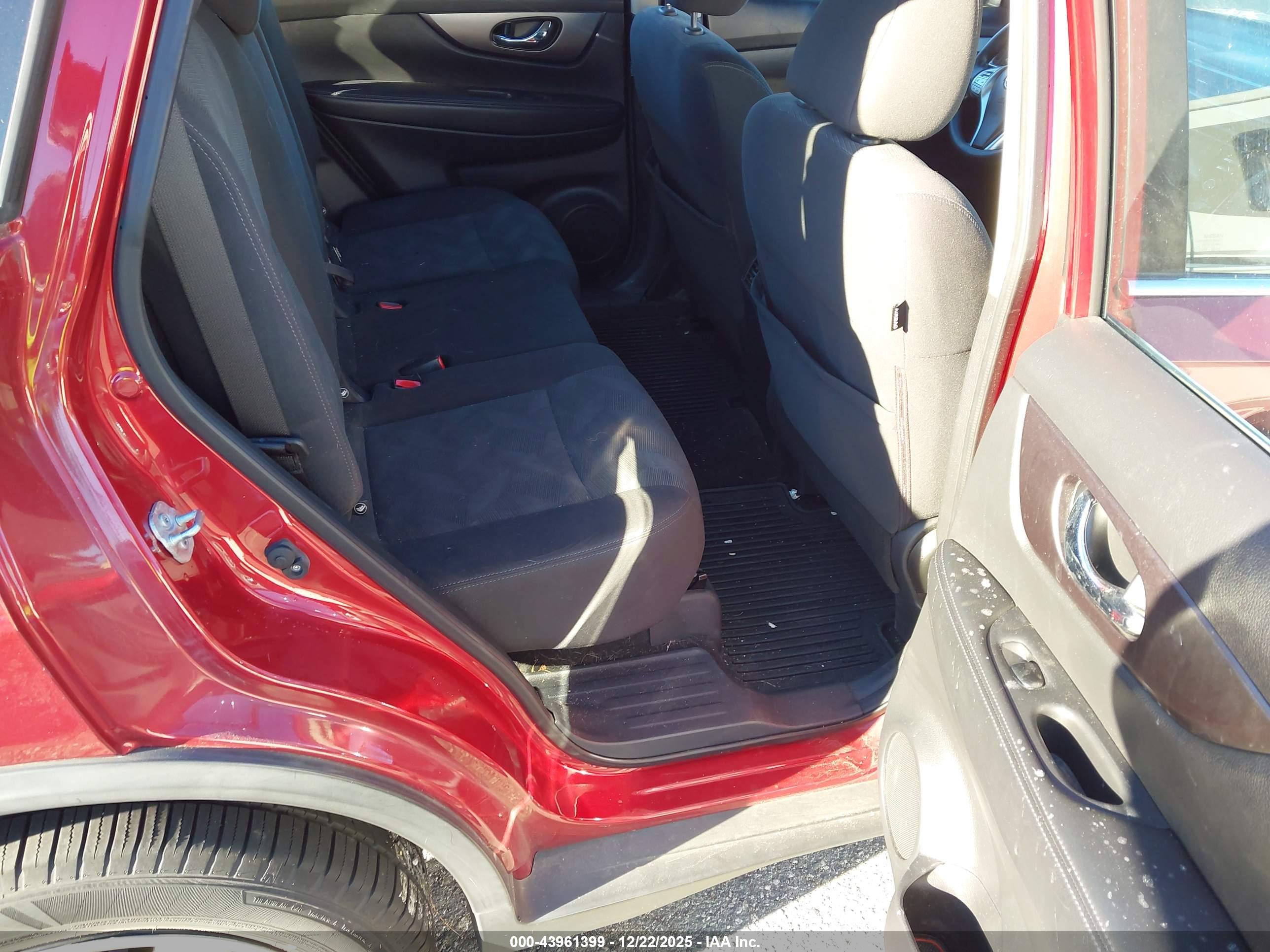 NISSAN ROGUE image 8