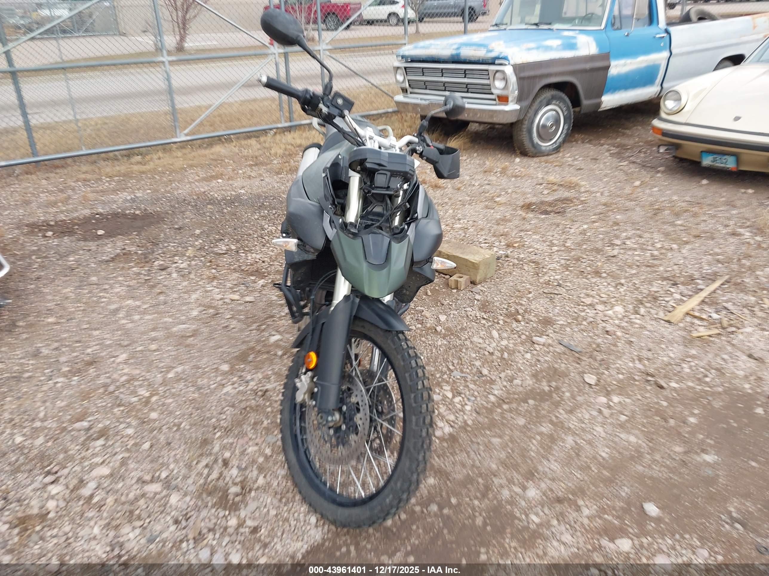 TRIUMPH MOTORCYCLE image 5