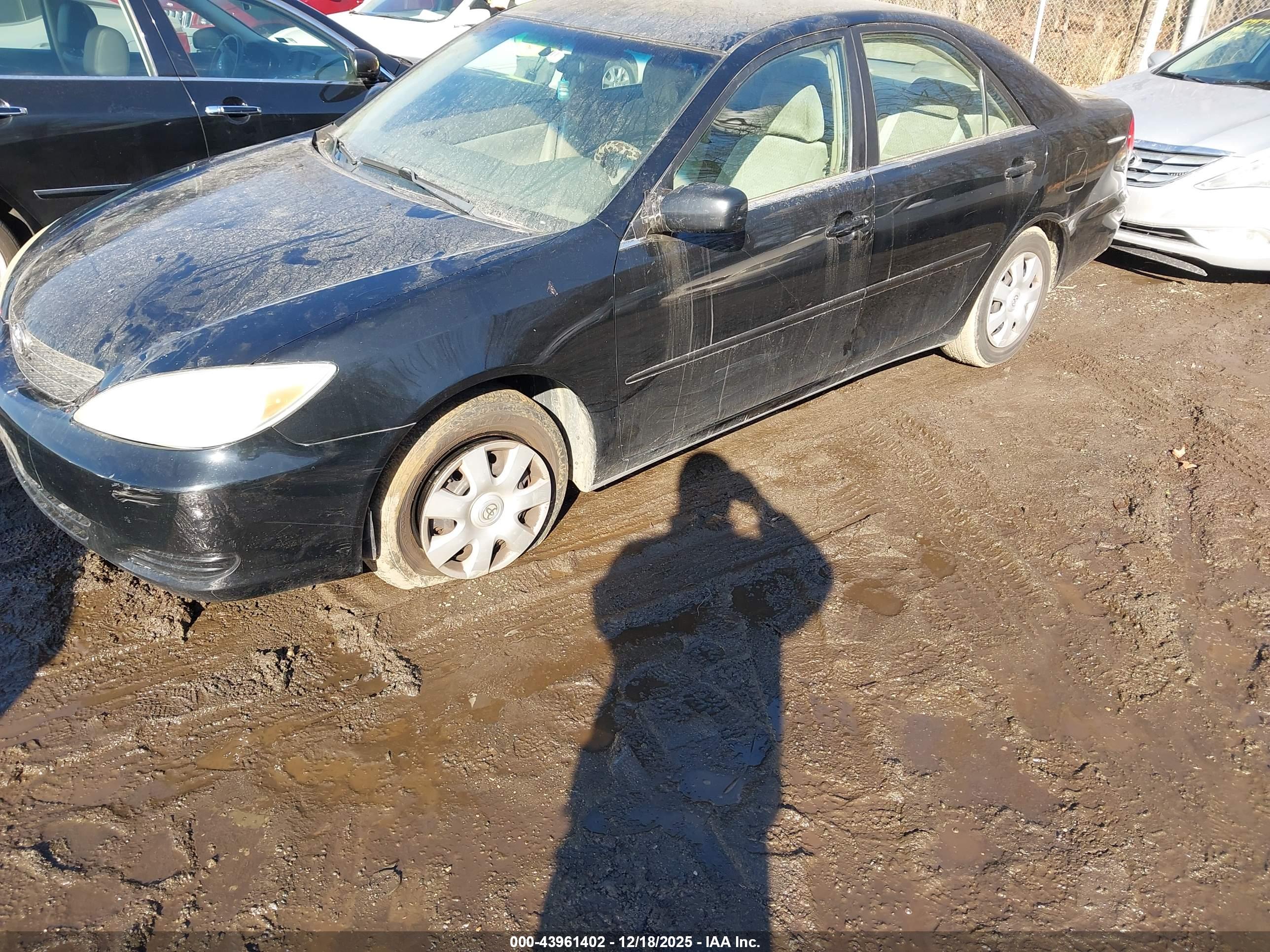 TOYOTA CAMRY image 2