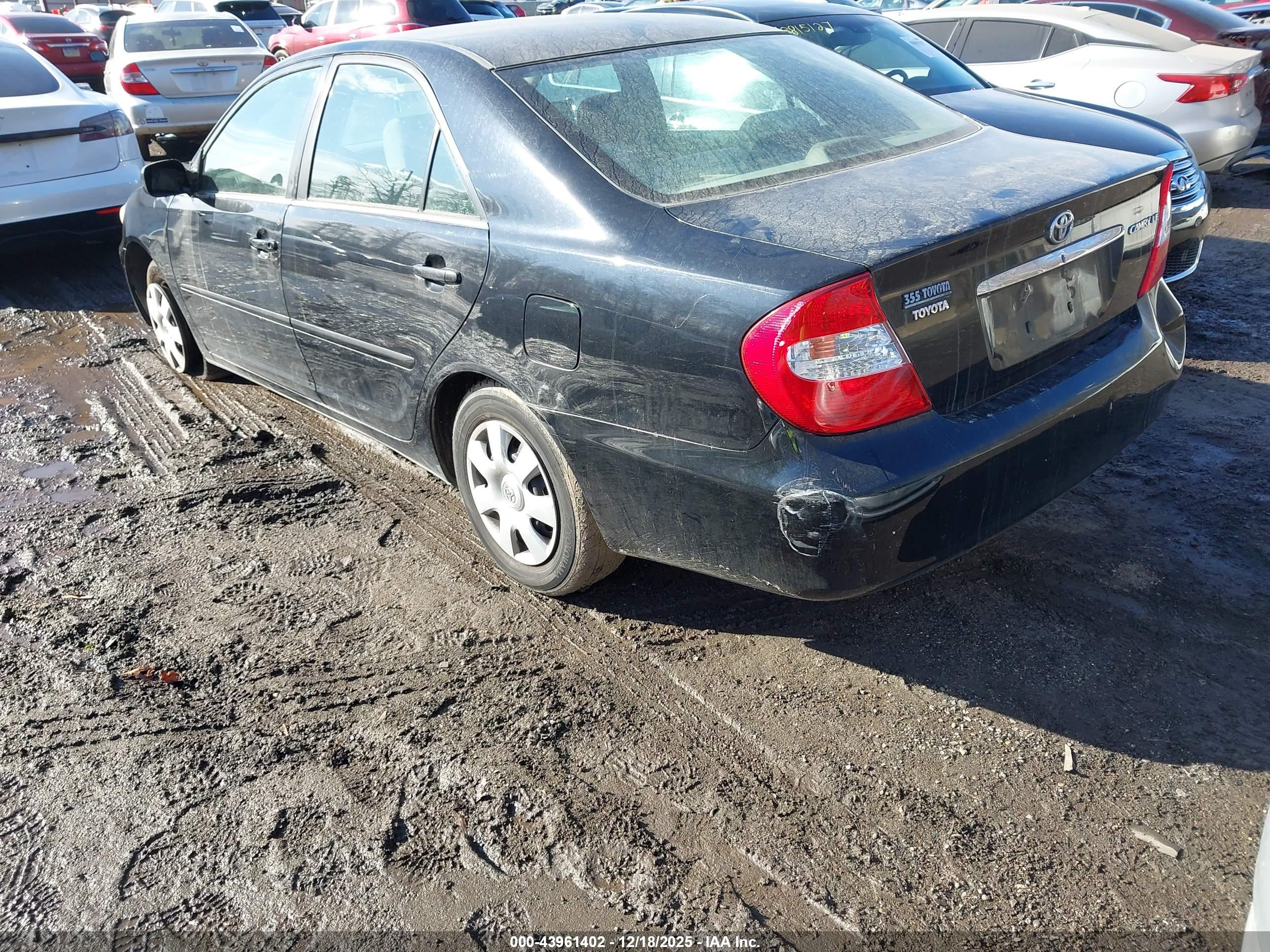 TOYOTA CAMRY image 3