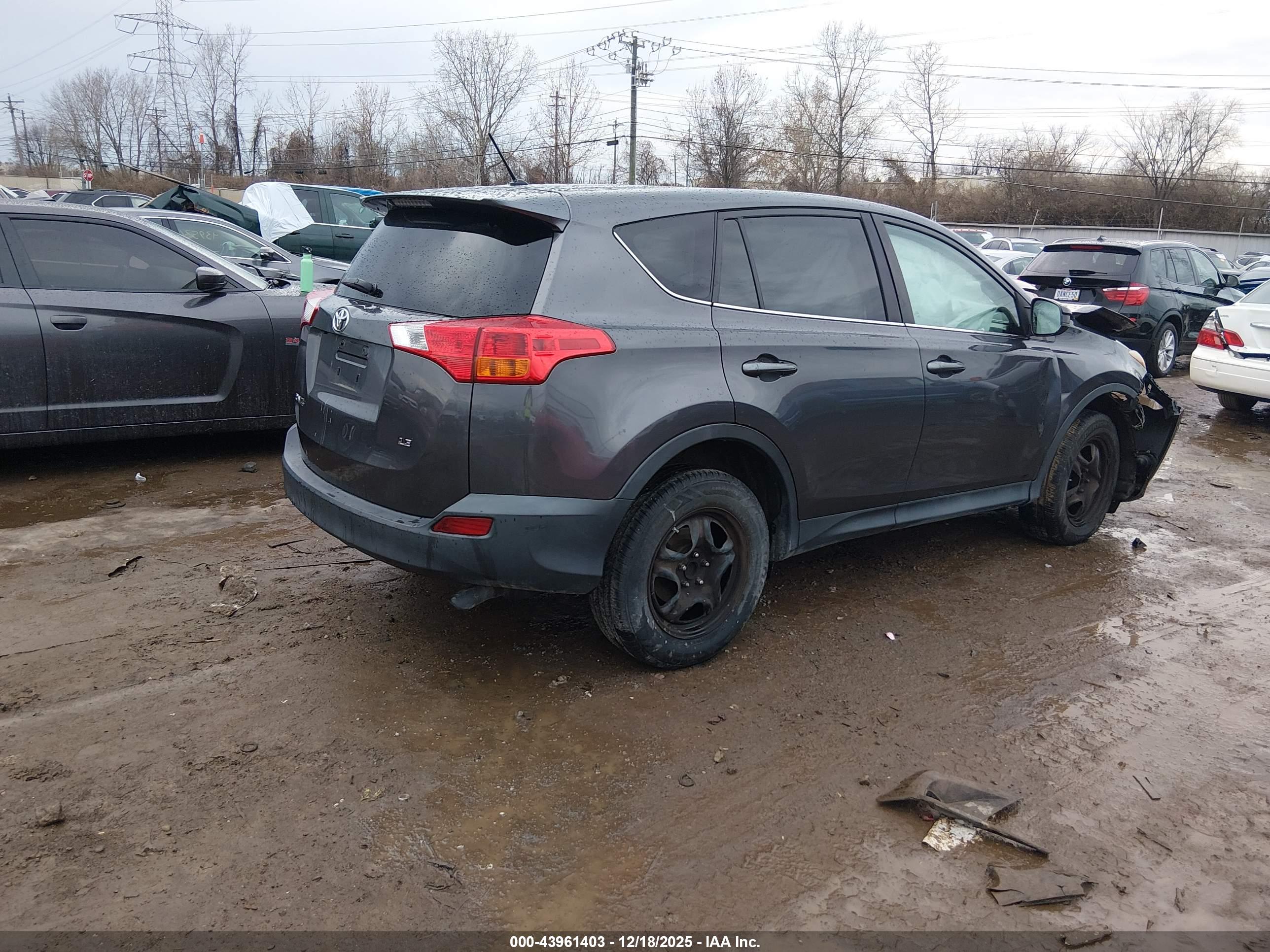 TOYOTA RAV4 image 4