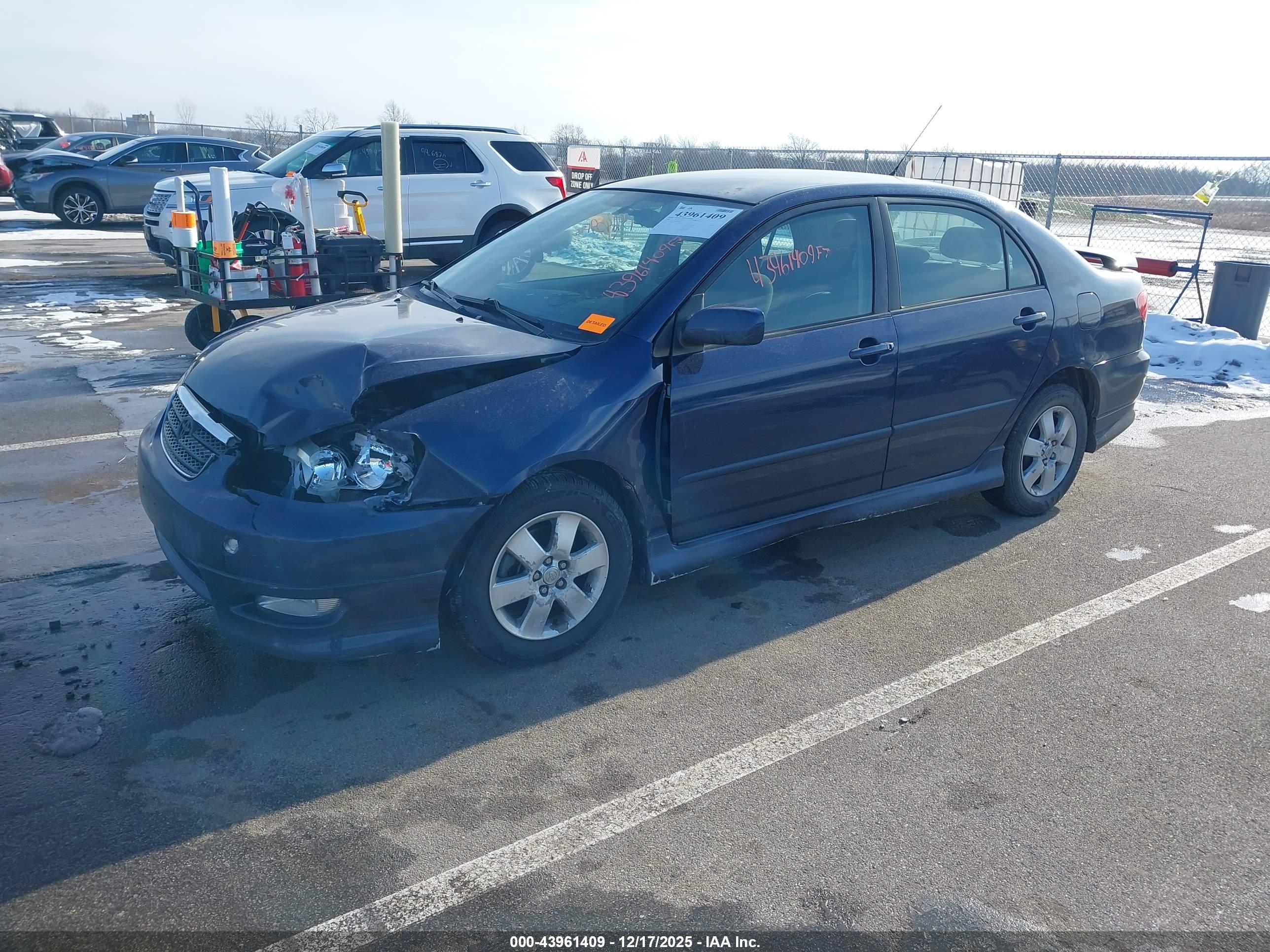 TOYOTA COROLLA image 2