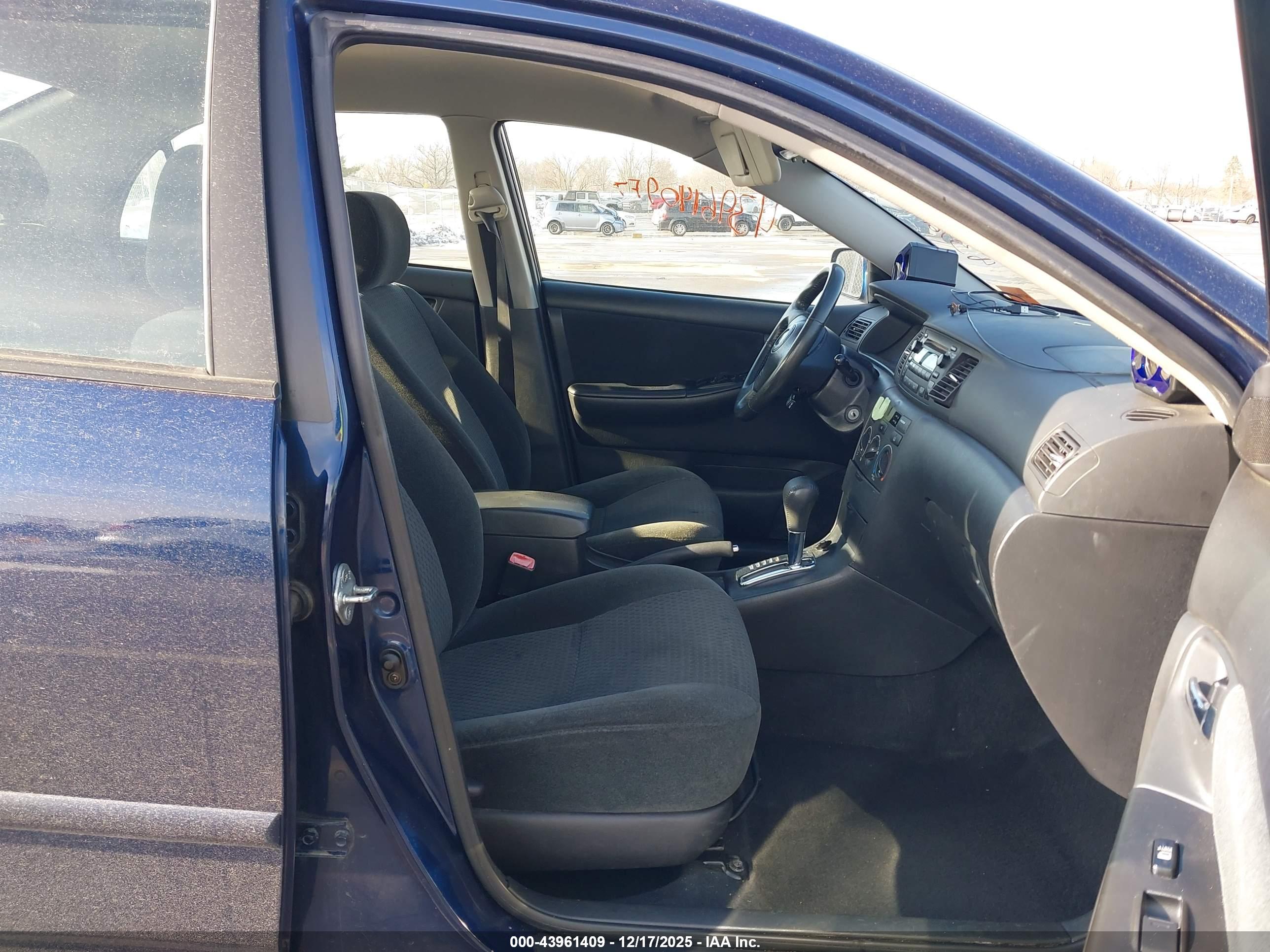 TOYOTA COROLLA image 5
