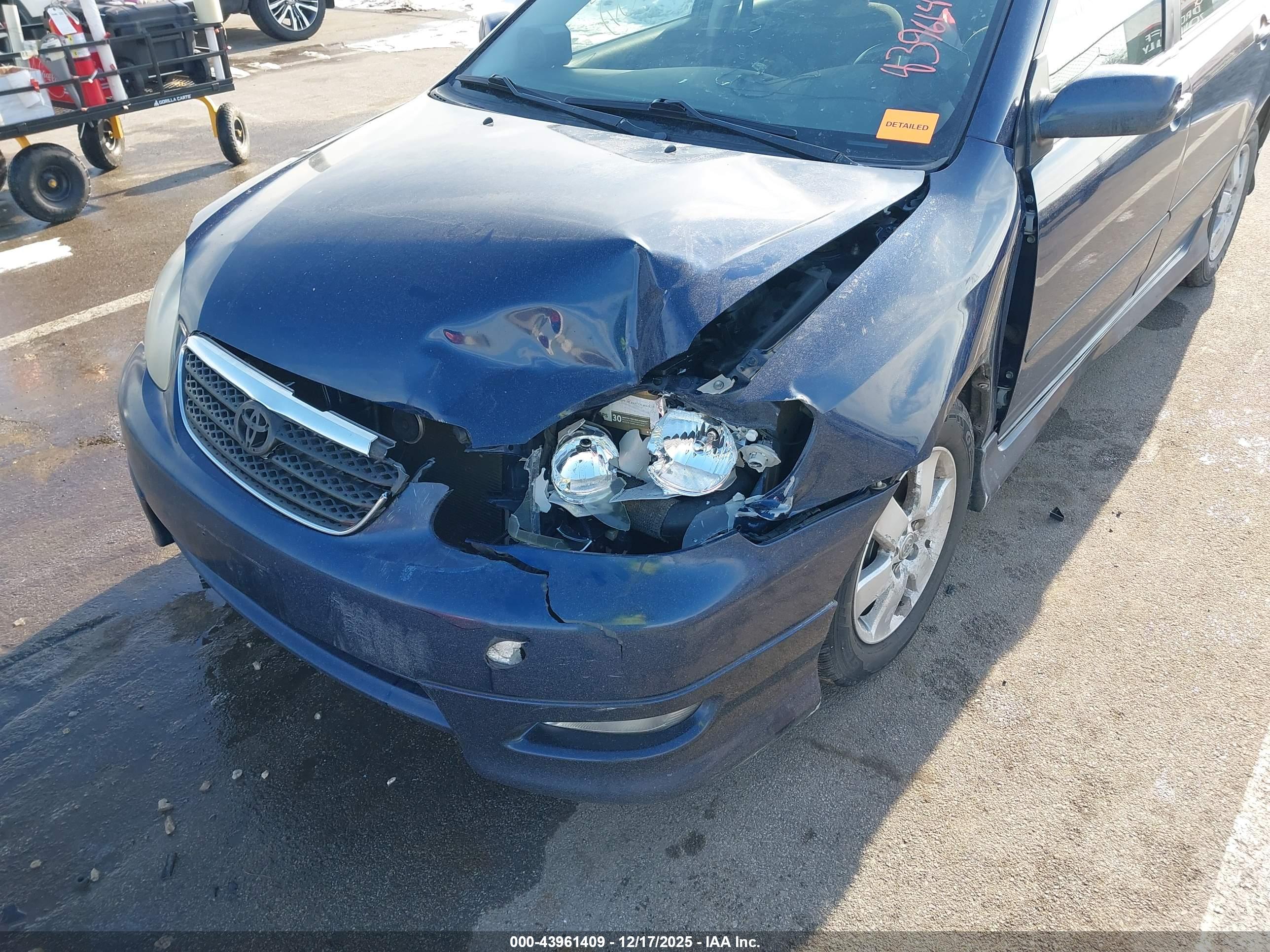 TOYOTA COROLLA image 6
