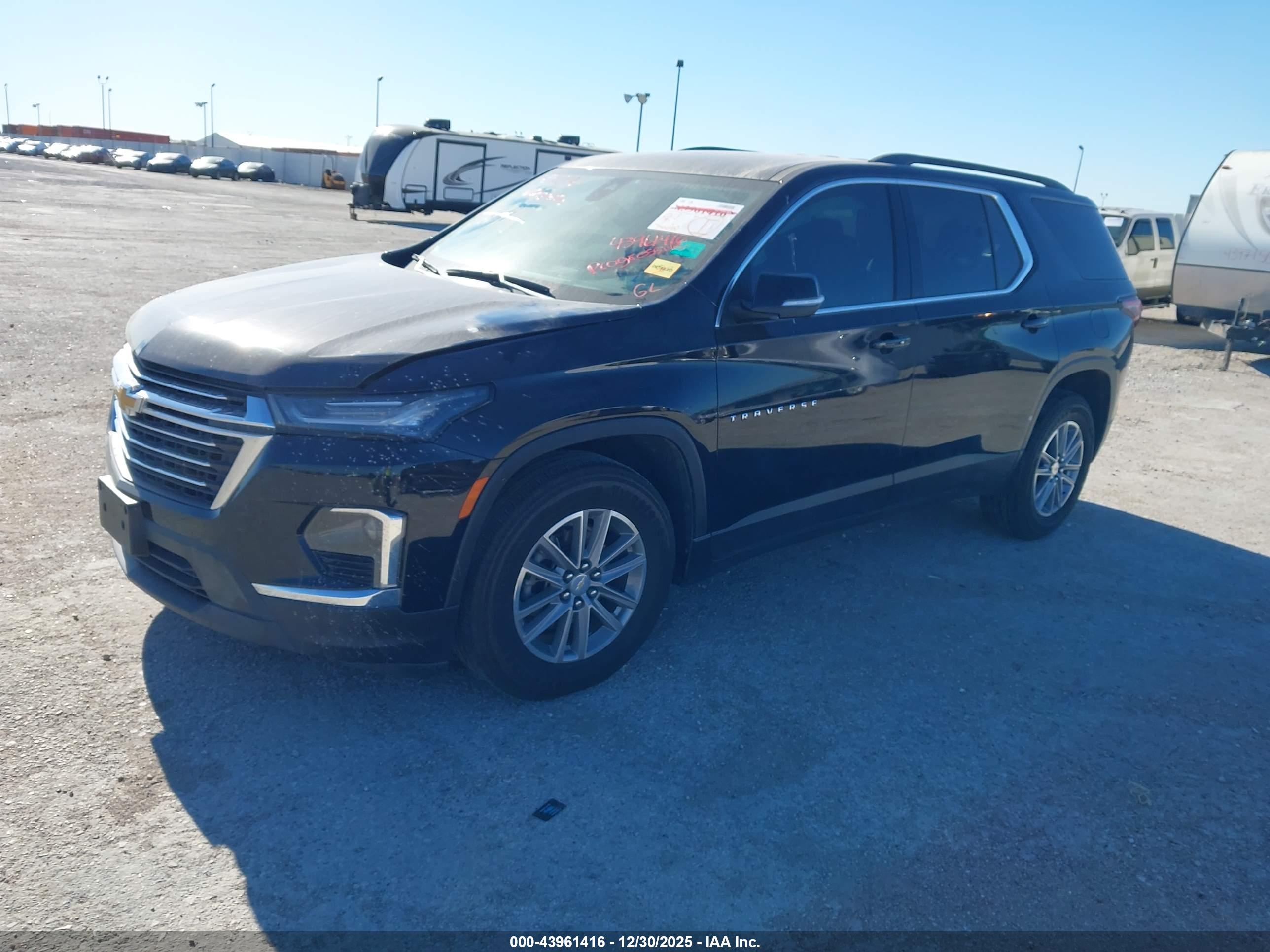 CHEVROLET TRAVERSE image 2
