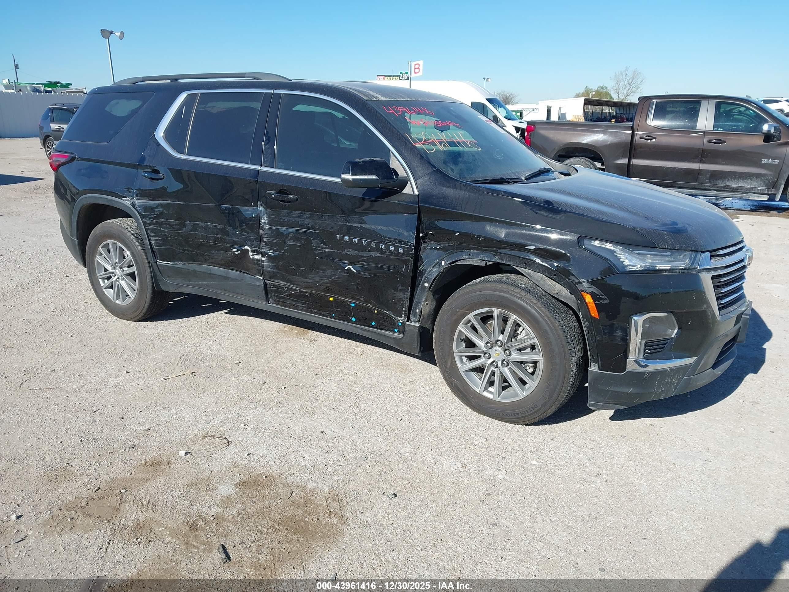 CHEVROLET TRAVERSE image 6