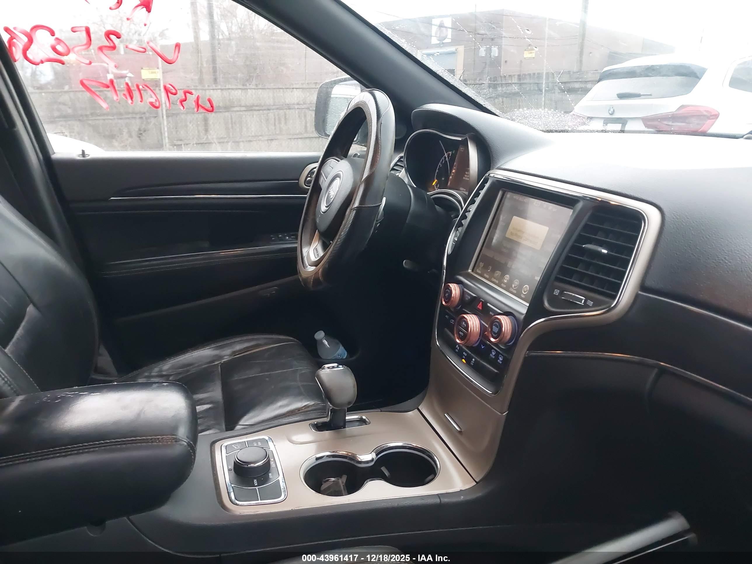 JEEP GRAND image 5