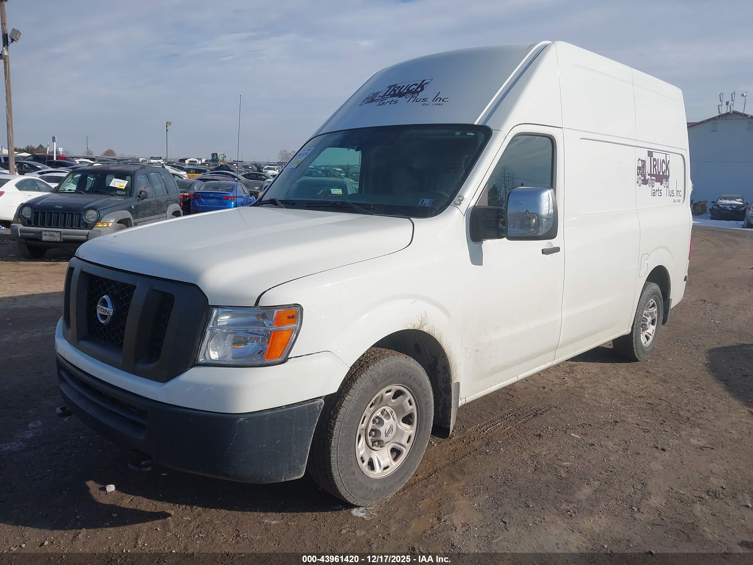 NISSAN NV image 2