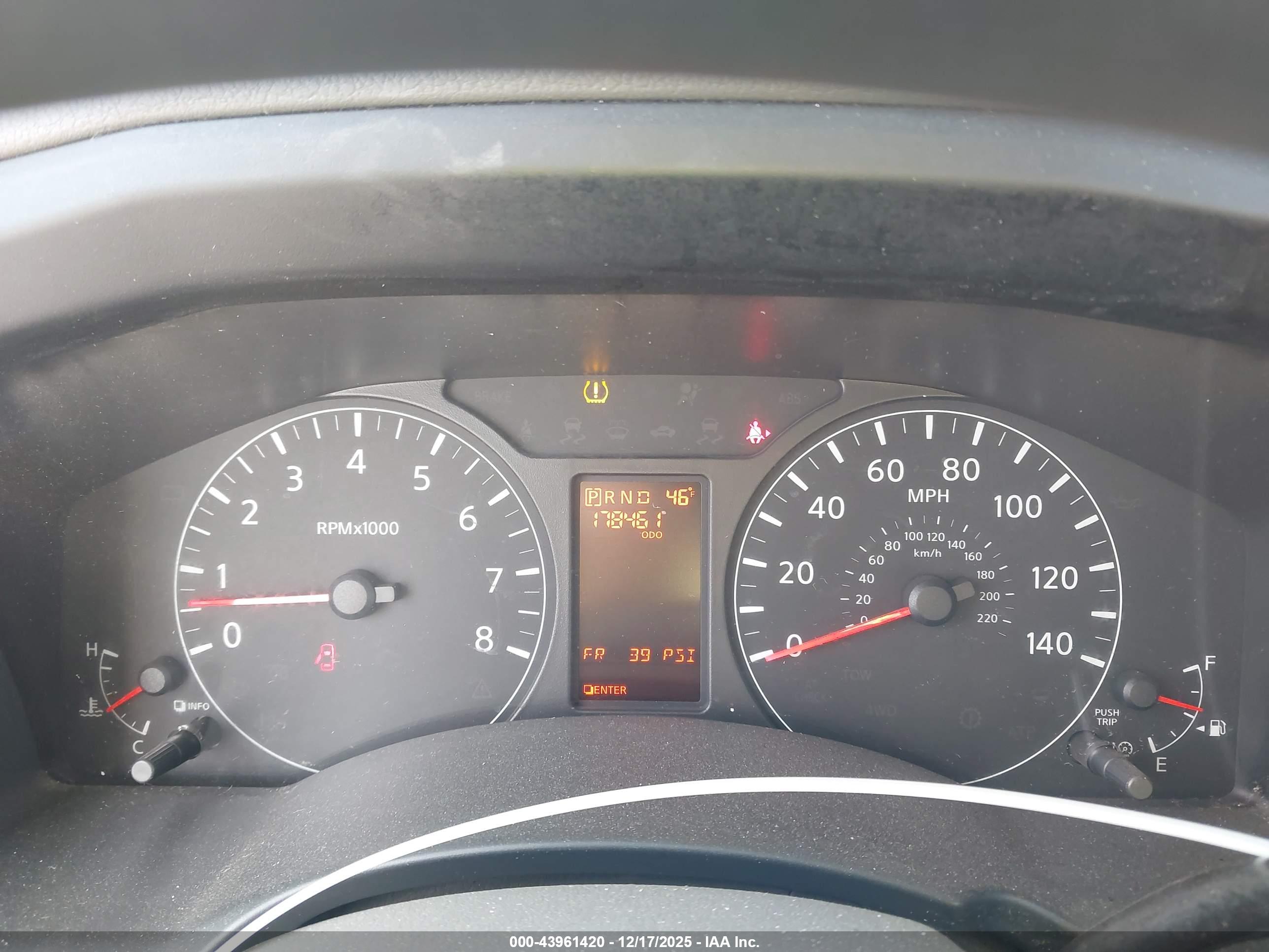 NISSAN NV image 7