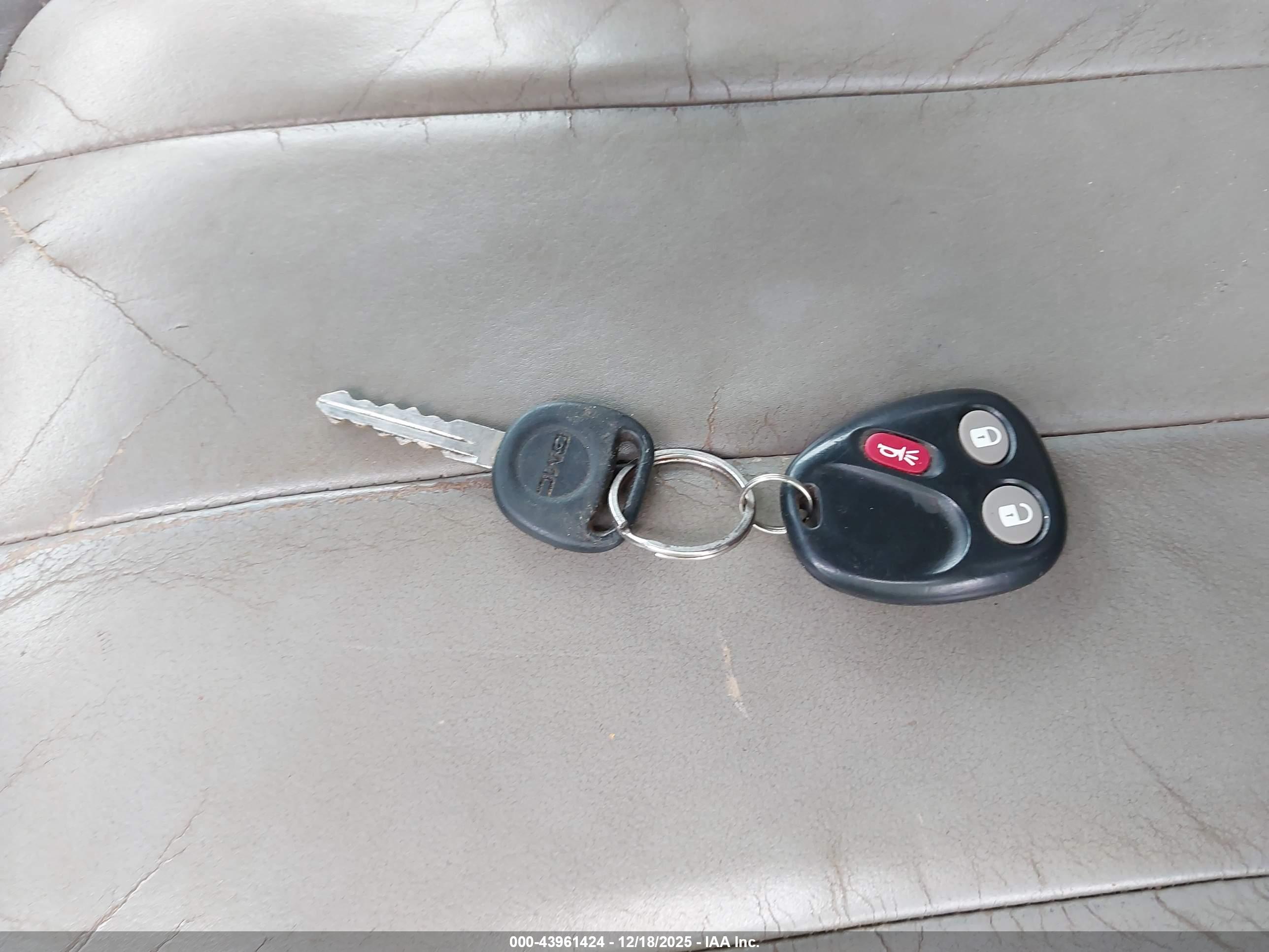 GMC ENVOY image 11