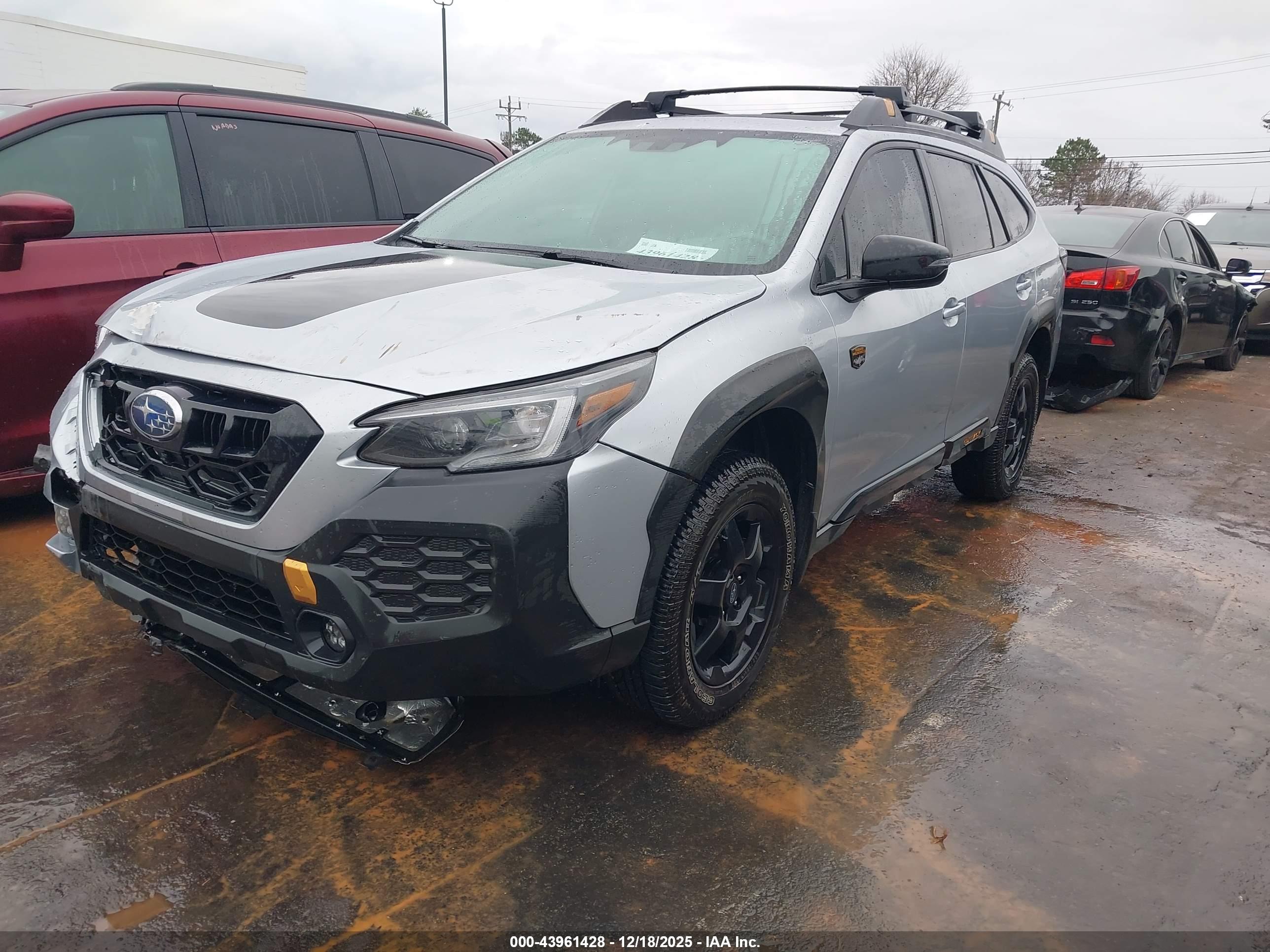 SUBARU OUTBACK image 2