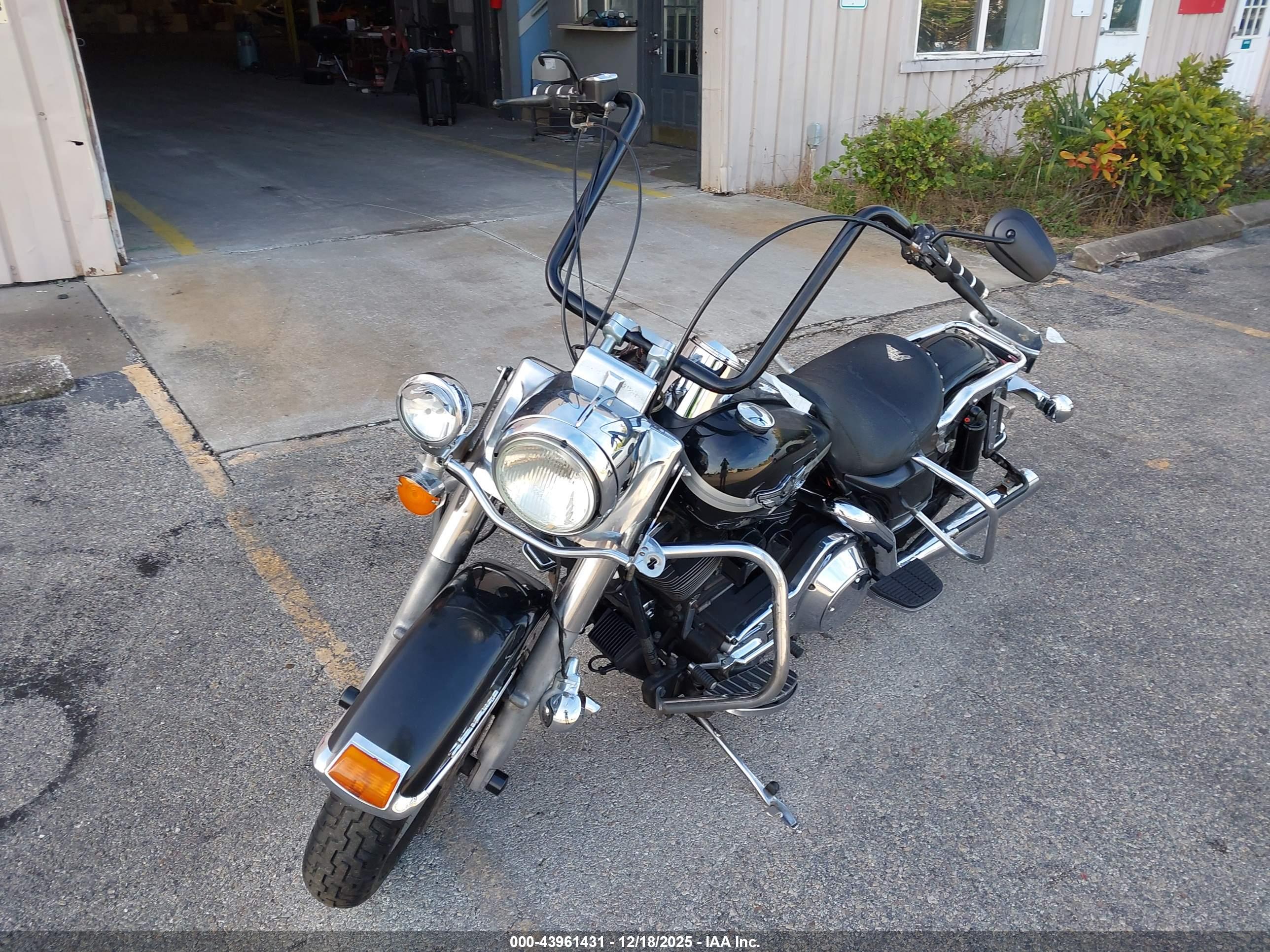 HARLEY-DAVIDSON FLHR image 2