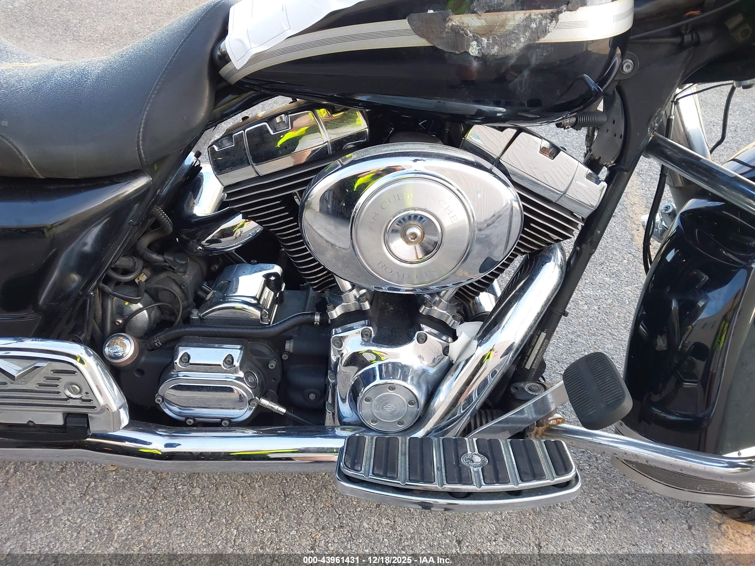 HARLEY-DAVIDSON FLHR image 8