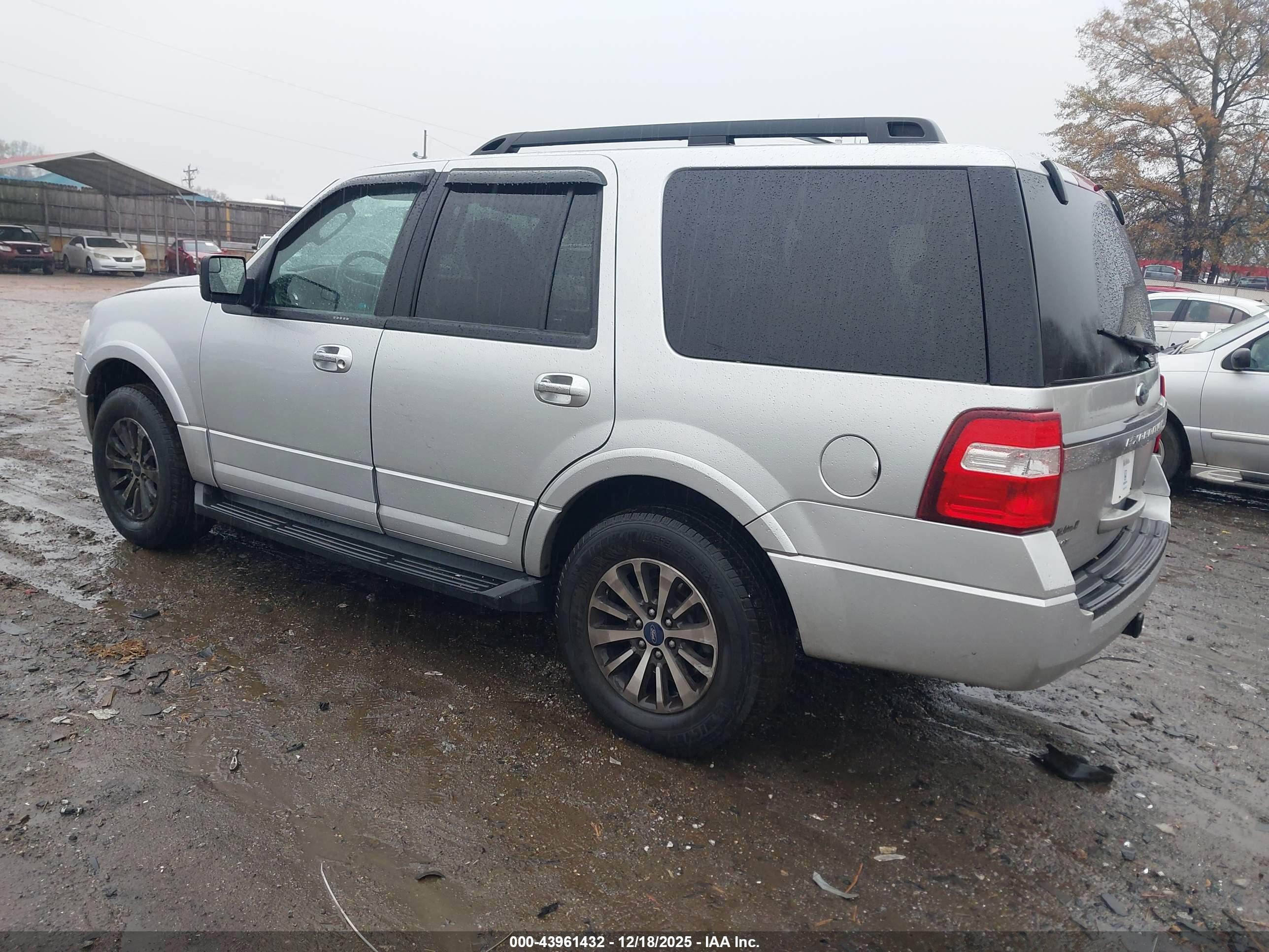 FORD EXPEDITION image 3